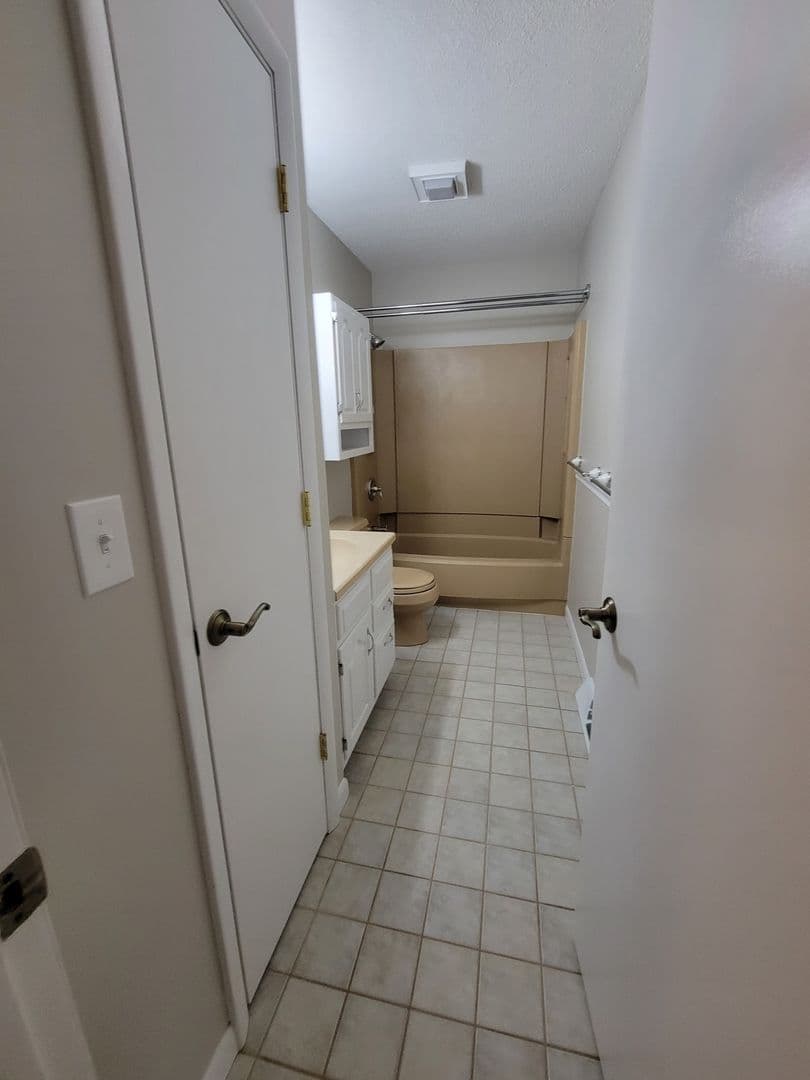 Midland House: 2901 Darby Court