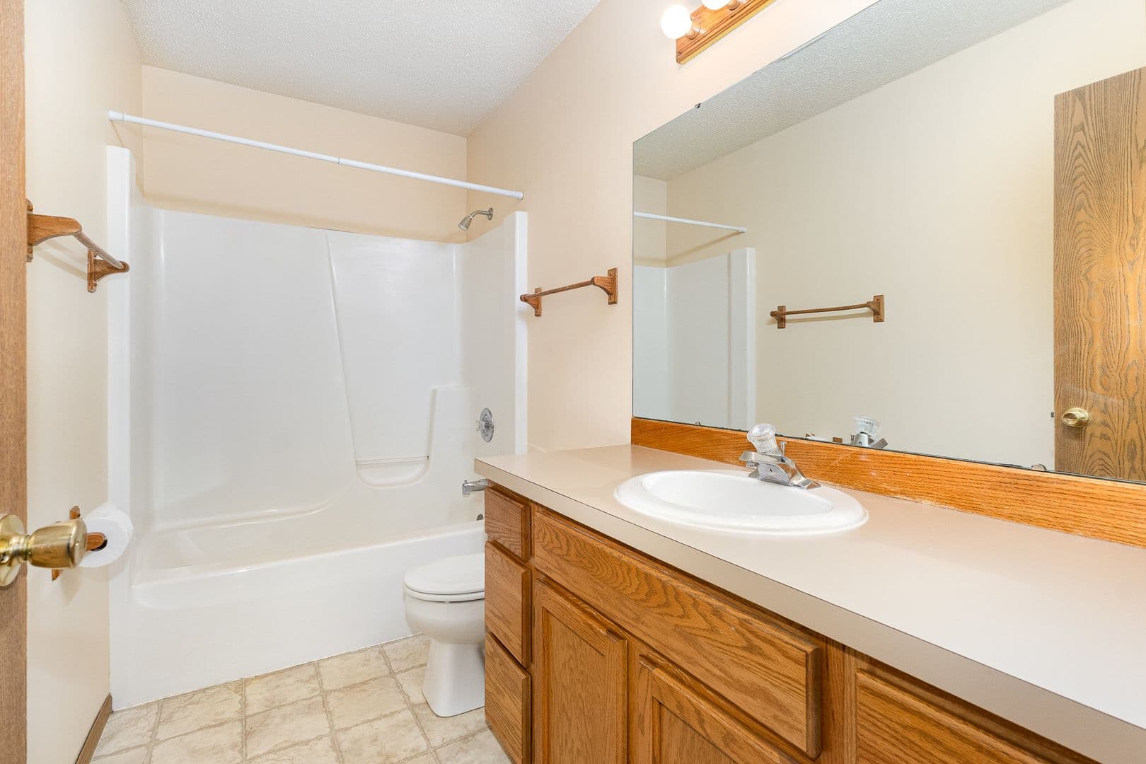 Saginaw Apartment: 6245 Normandy Dr. #10