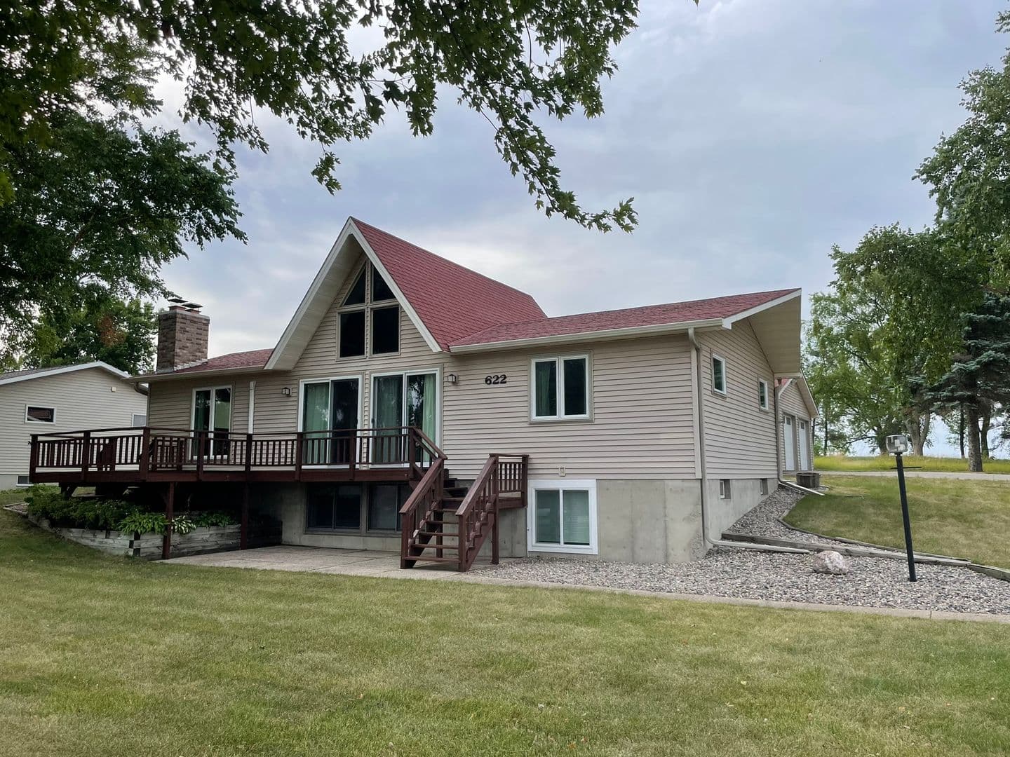 Battle Lake House: 622 N Shore Drive