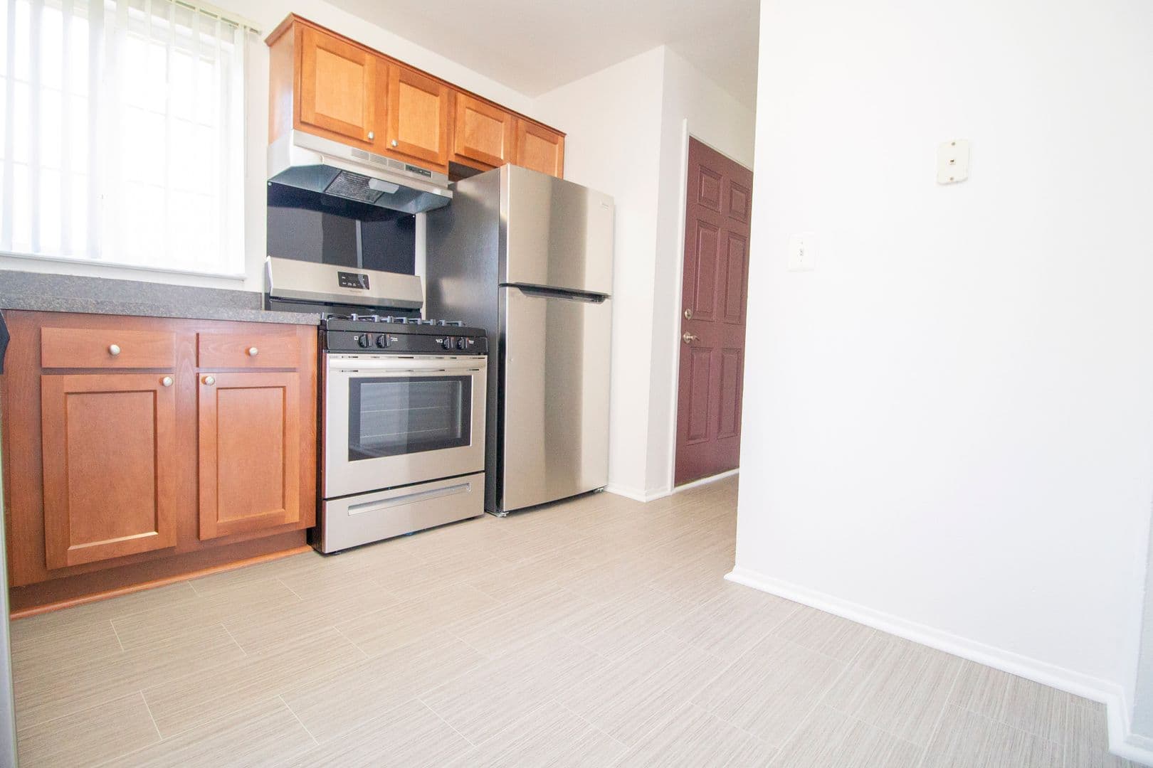 Canton Apartment: 41140 Canton Ct.