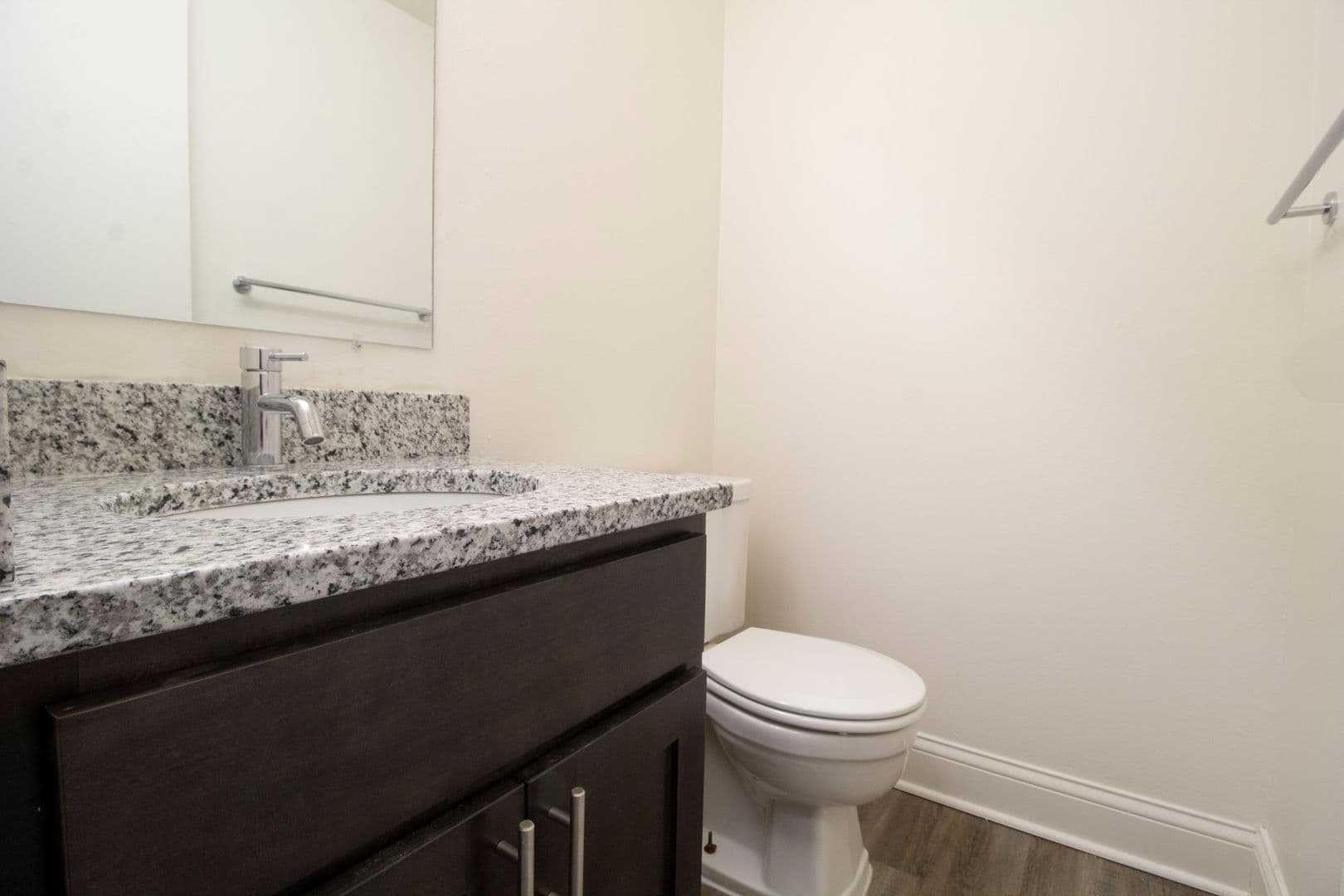 Novi Apartment: 23640 Chipmunk Trail