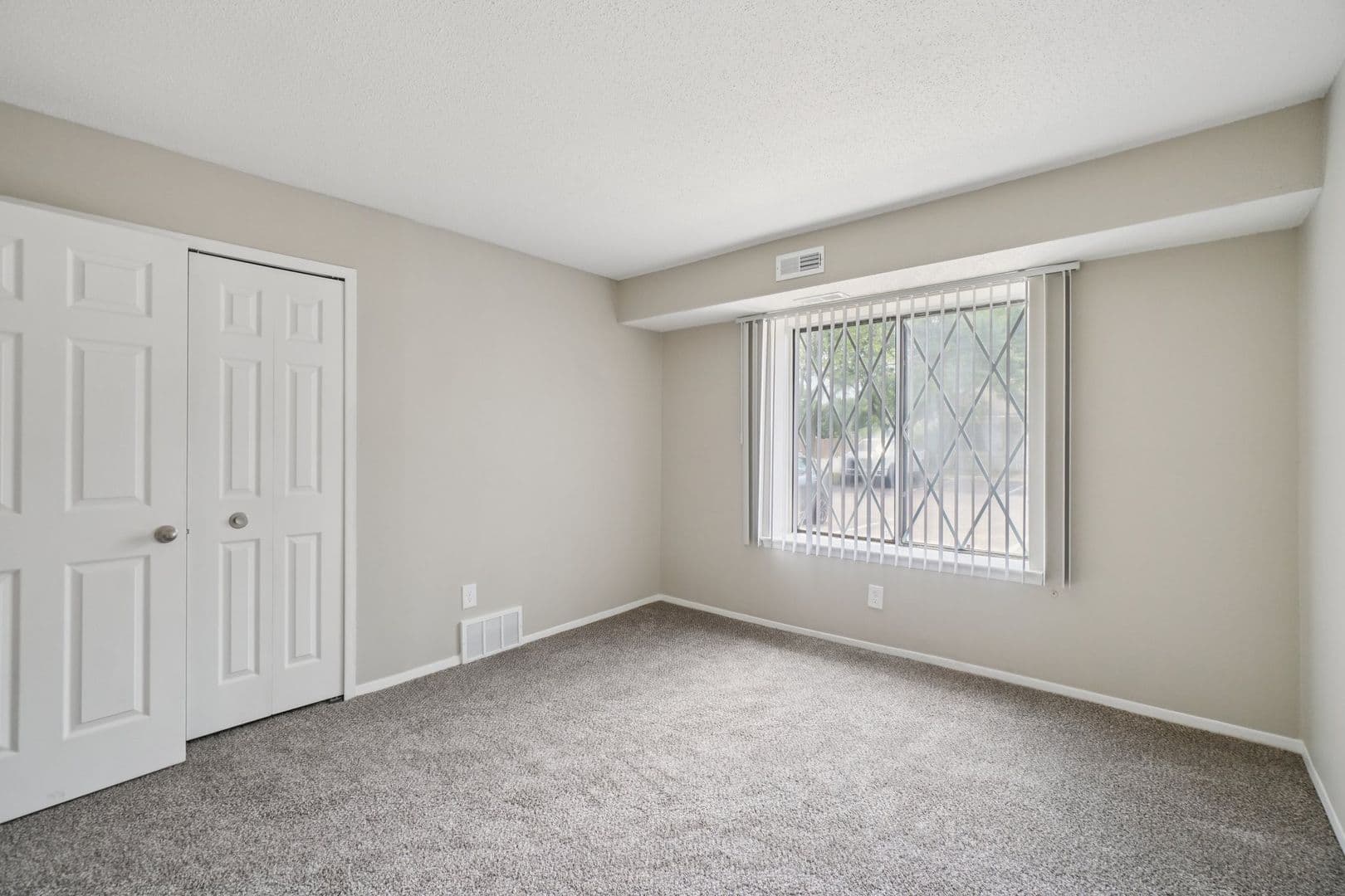 Harrison Township Townhome: 38001 Club House Lane