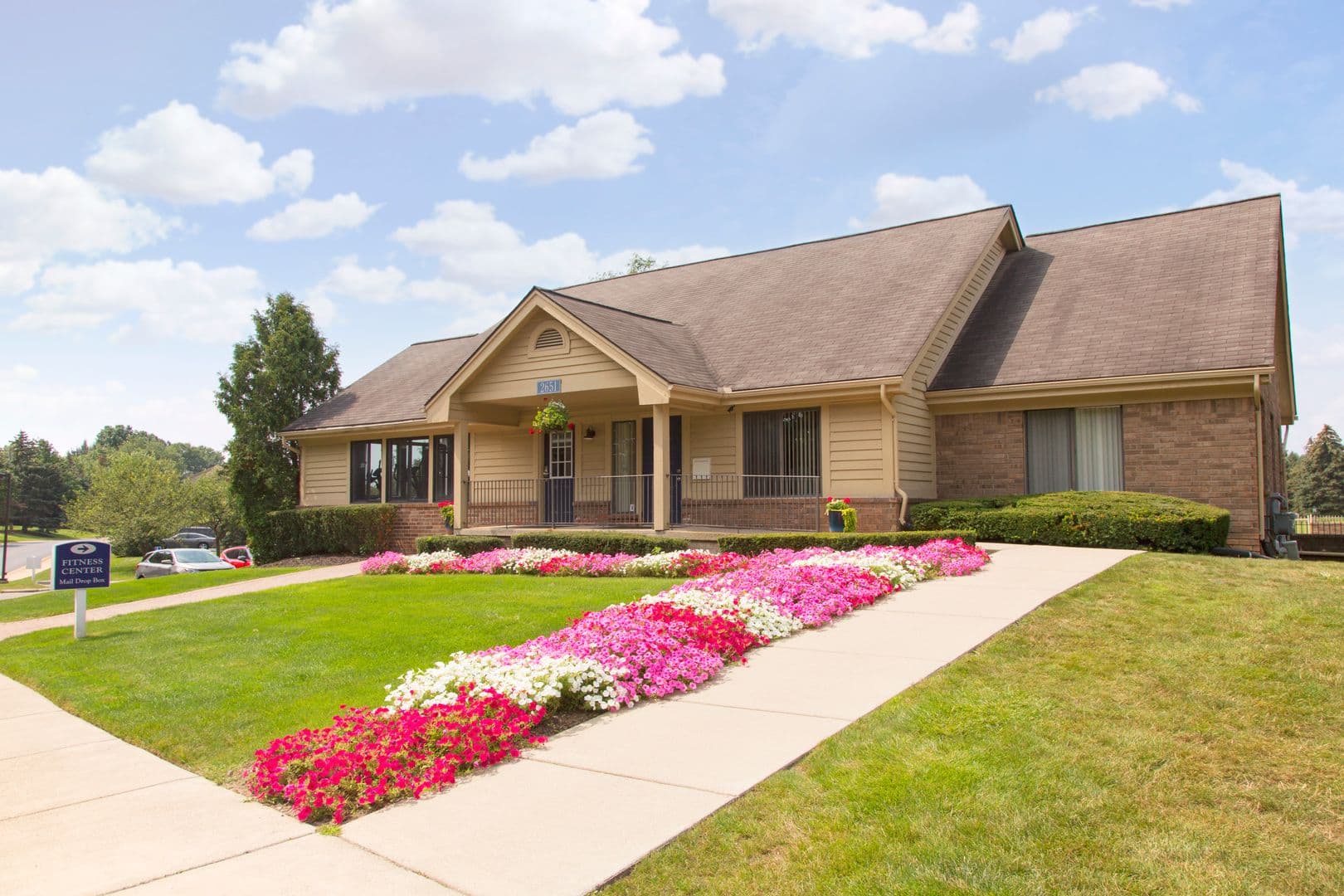 Auburn Hills Apartment: 2651 Greenstone Blvd.