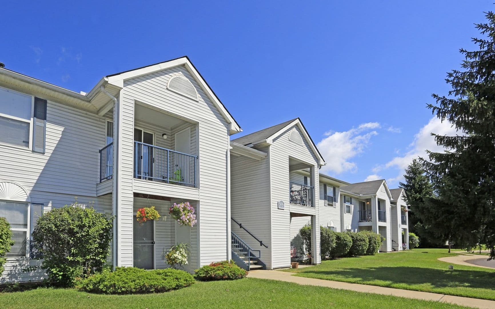Clarkston Apartment: 5801 Bridgewater Drive