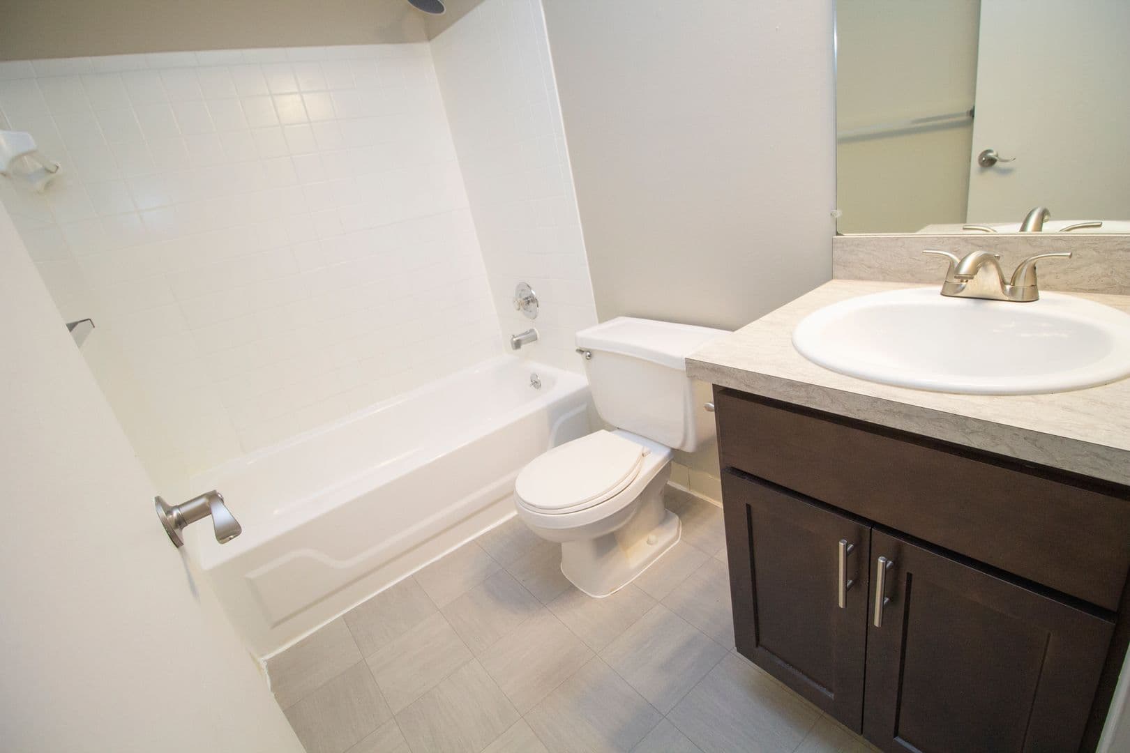 Rochester Hills Apartment: 1750 Melville Dr.