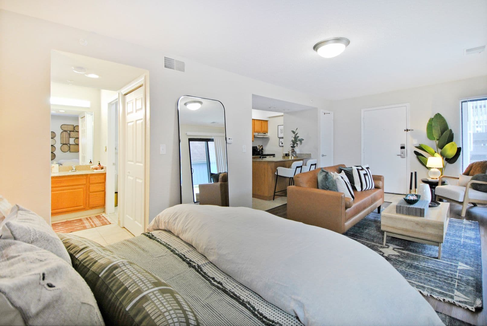 Troy Apartment: 2600 Livernois Rd
