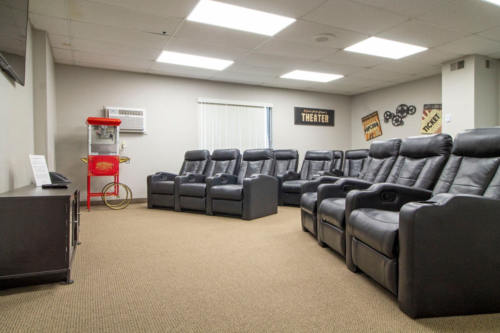 Berkley Apartment: 2345 Oxford