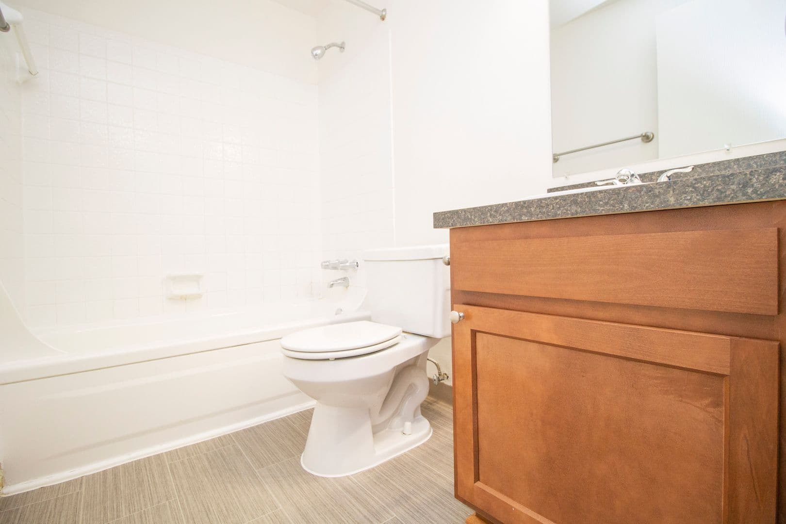 Canton Apartment: 41140 Canton Ct.