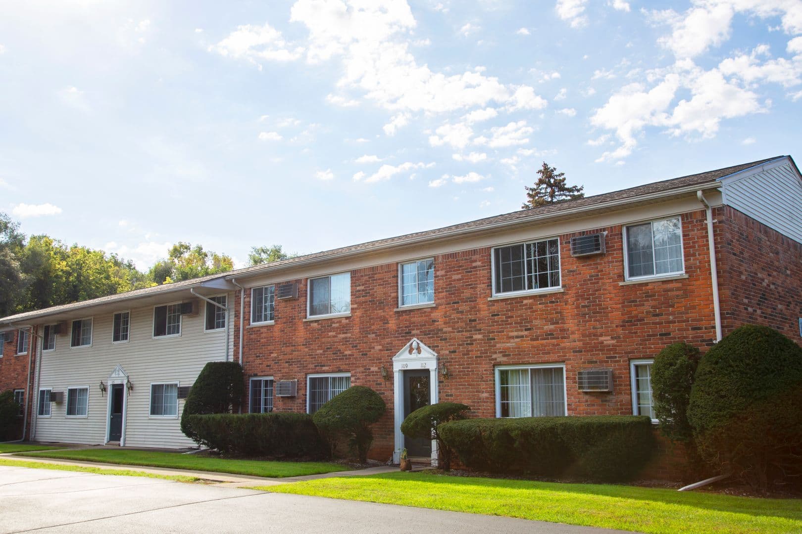 Waterford Apartment: 3325 Watkins Lake Rd.