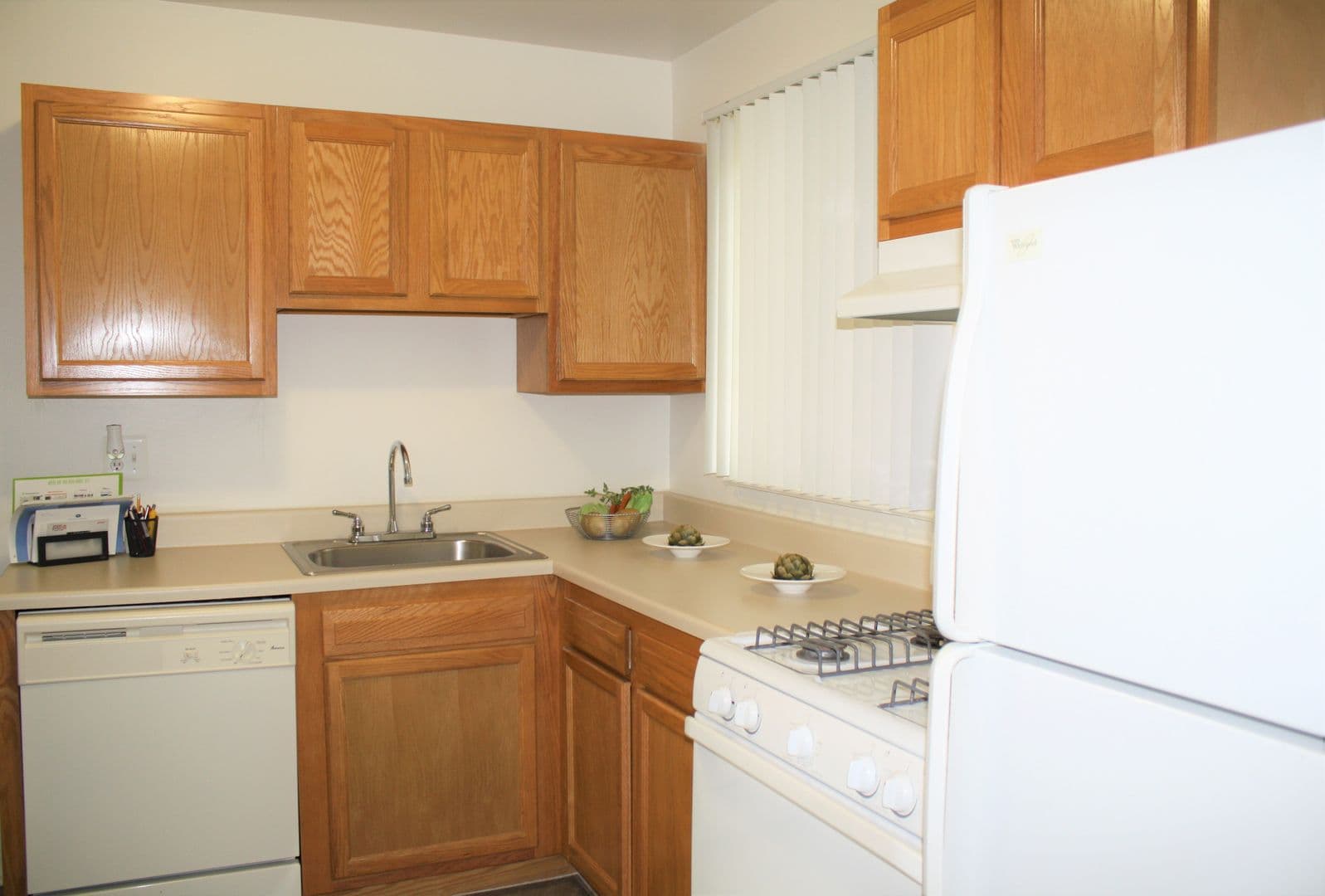 Canton Apartment: 41140 Canton Ct.