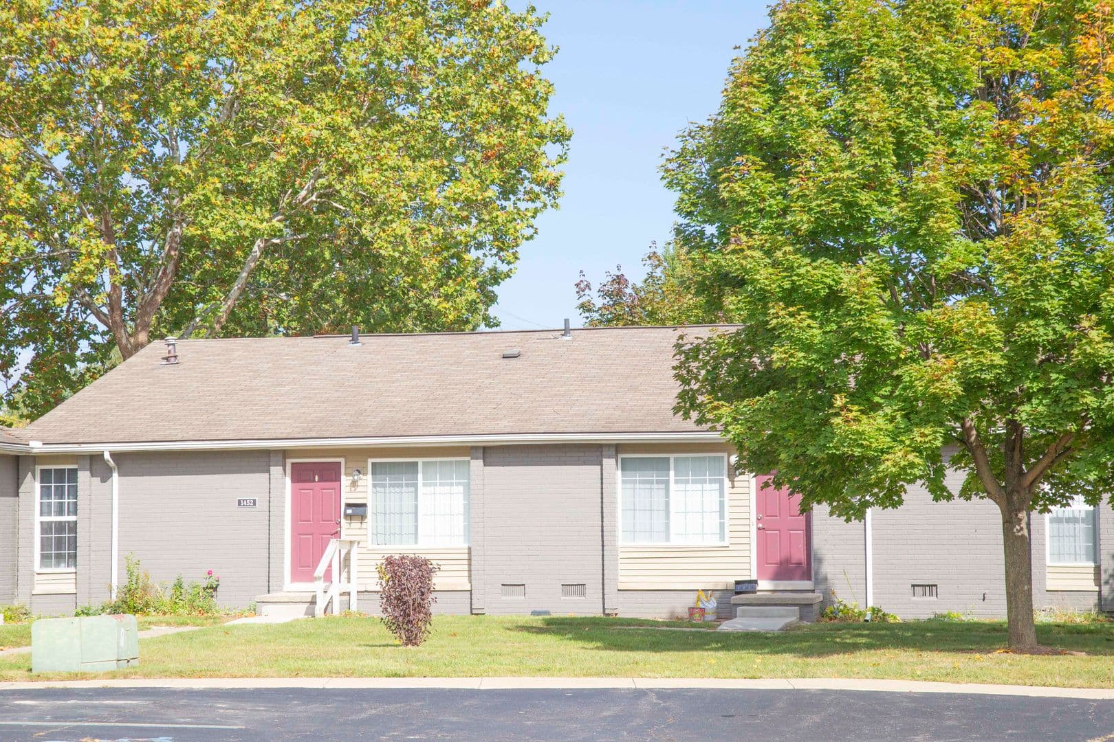 Canton Apartment: 41140 Canton Ct.