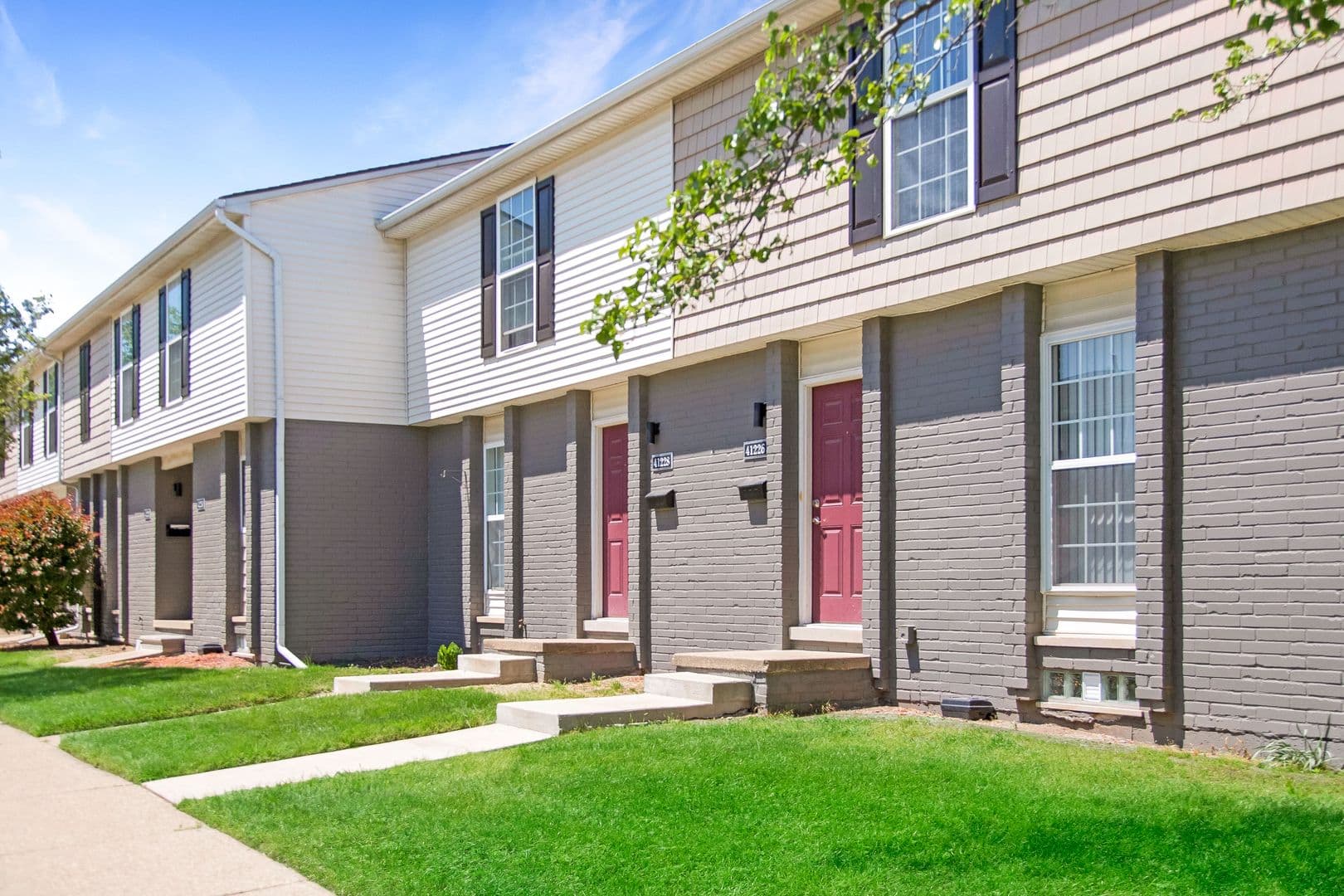 Canton Apartment: 41140 Canton Ct.