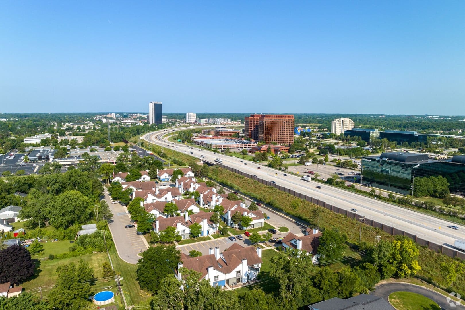 Troy Apartment: 2600 Livernois Rd