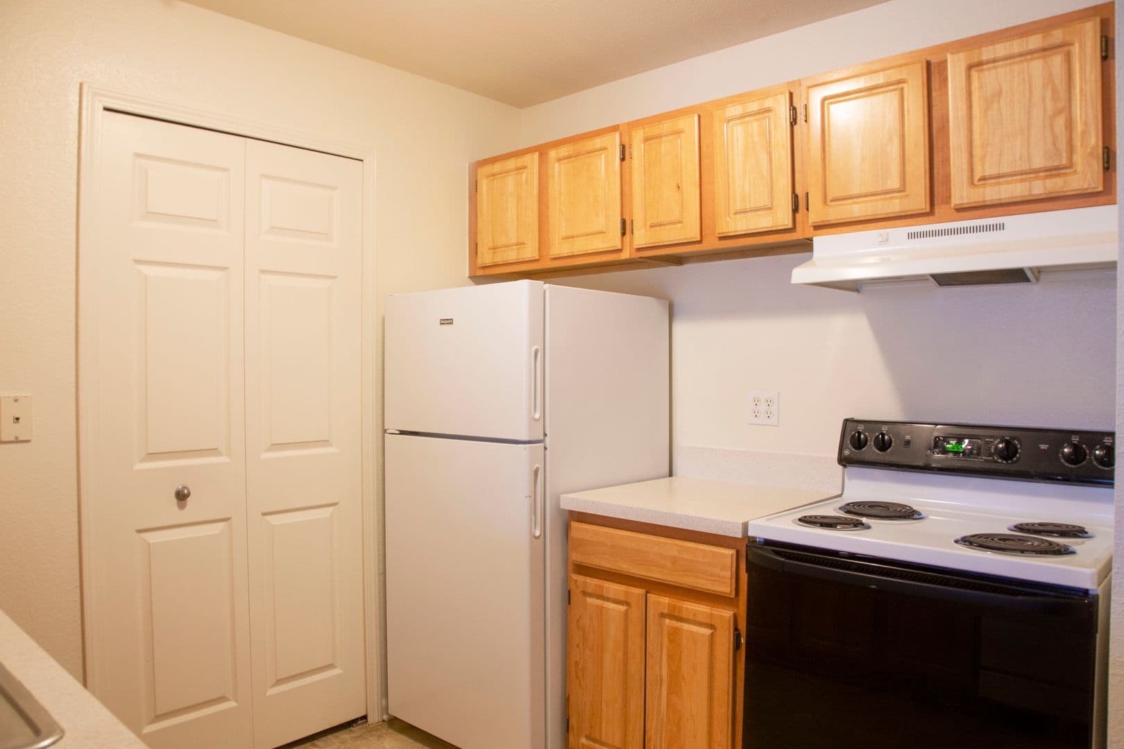 Dearborn Apartment: 101 Lake Village Blvd.