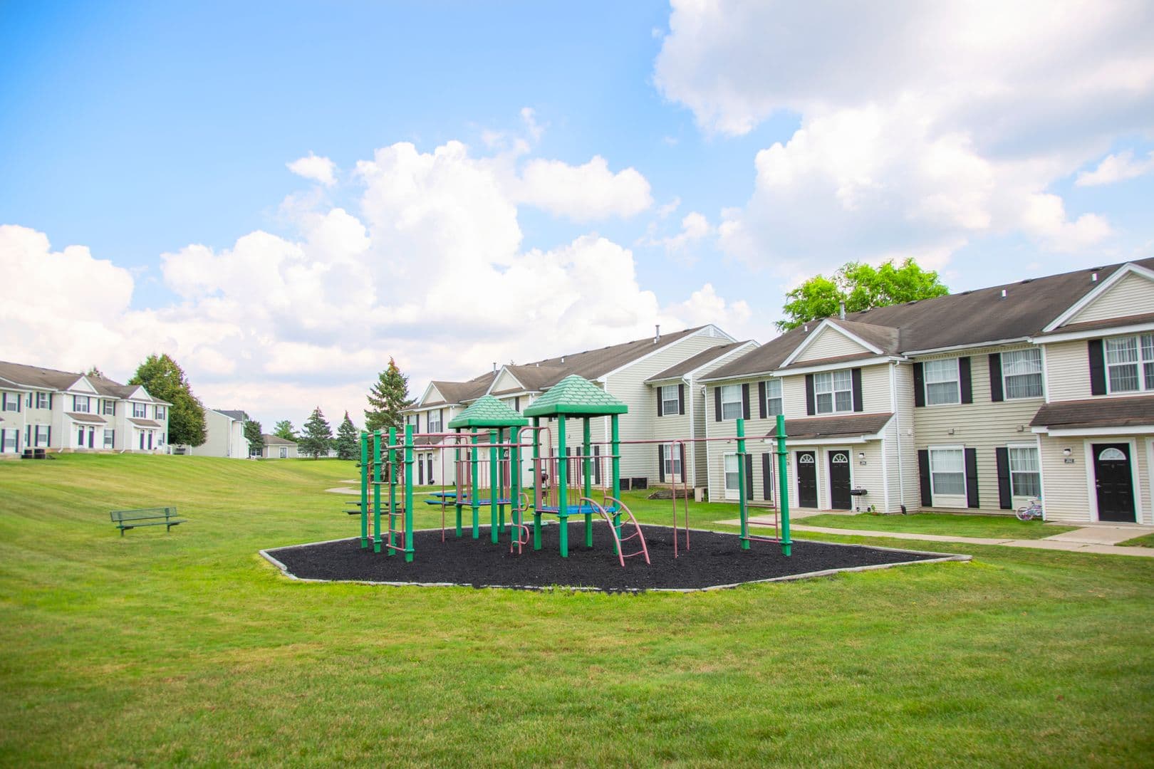 Ypsilanti Apartment: 2020 Arbor Circle East