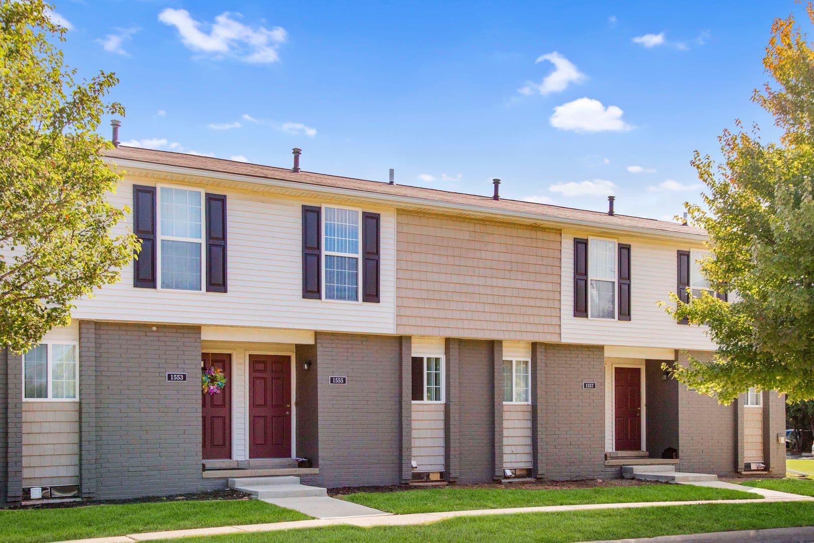 Canton Apartment: 41140 Canton Ct.