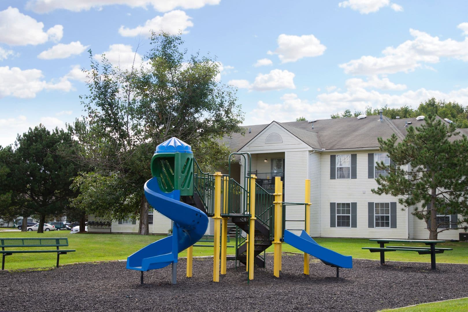 Wixom Apartment: 27059 Meadowood Drive