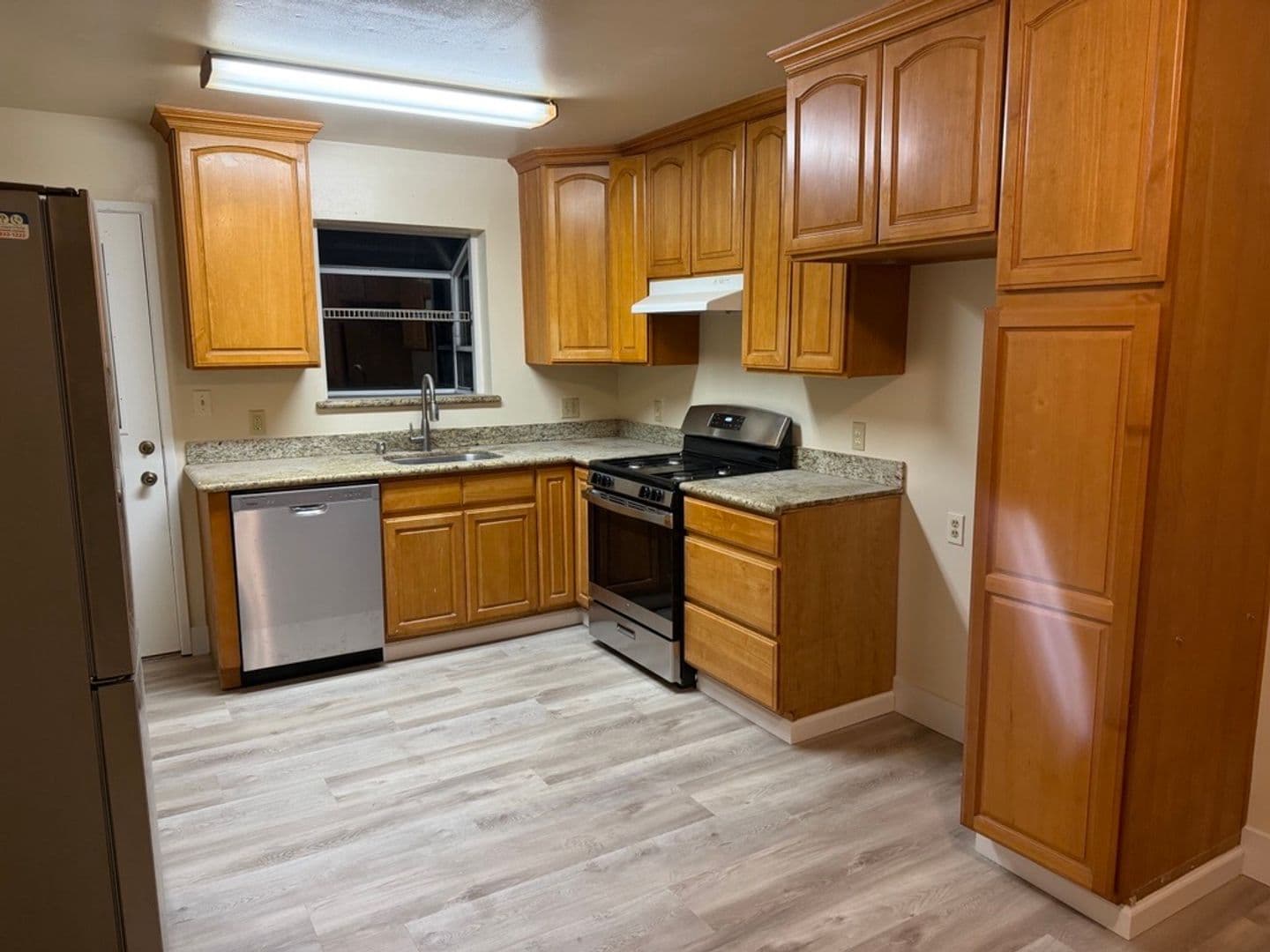 Oakland Apartment: 2712 Adeline St, Ste A