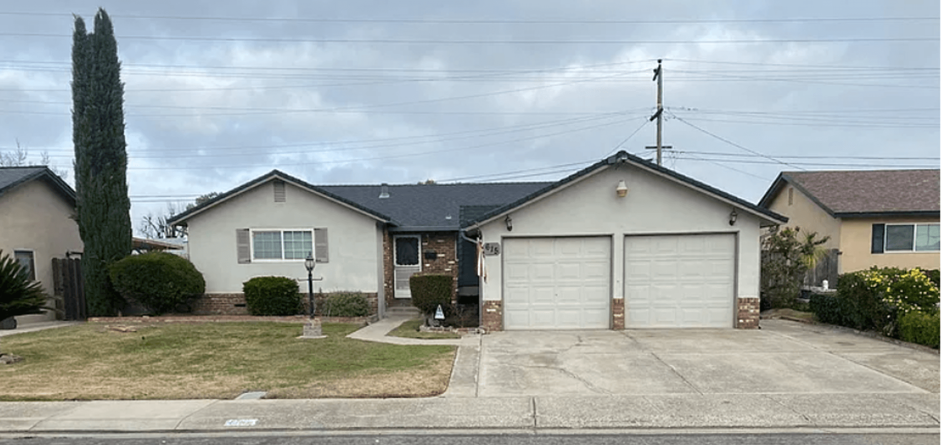 Manteca House: 615 Sierra St