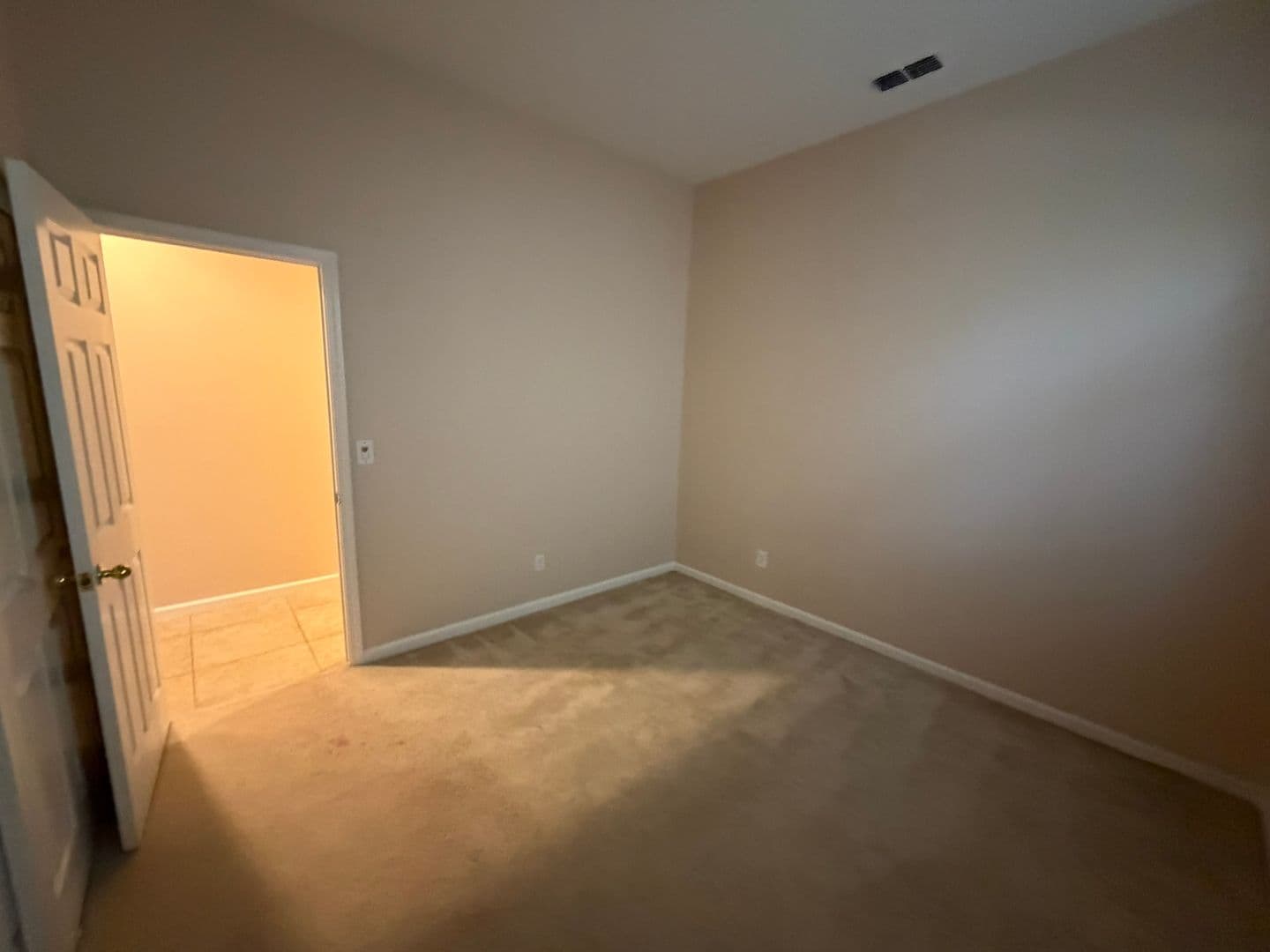 Tracy House: 1193 Annamarie Way