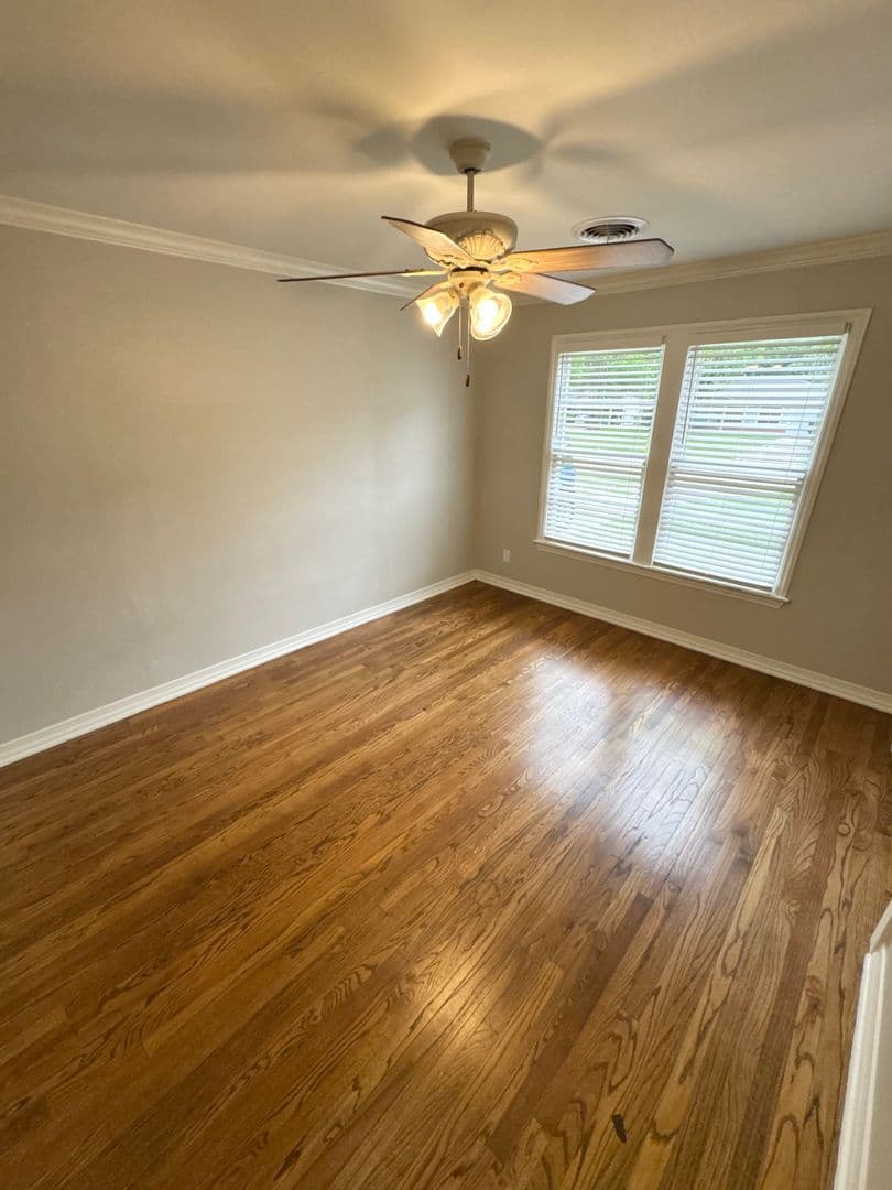 Shreveport House: 3824 Greenway Place