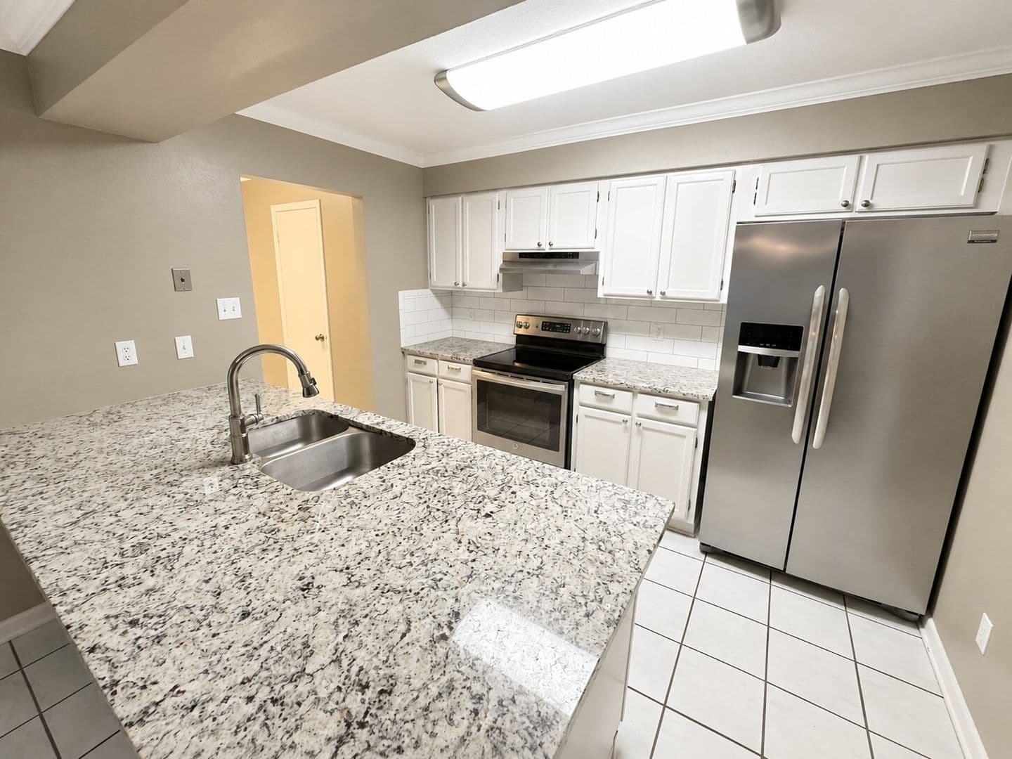 Shreveport House: 10102 Salinas Dr