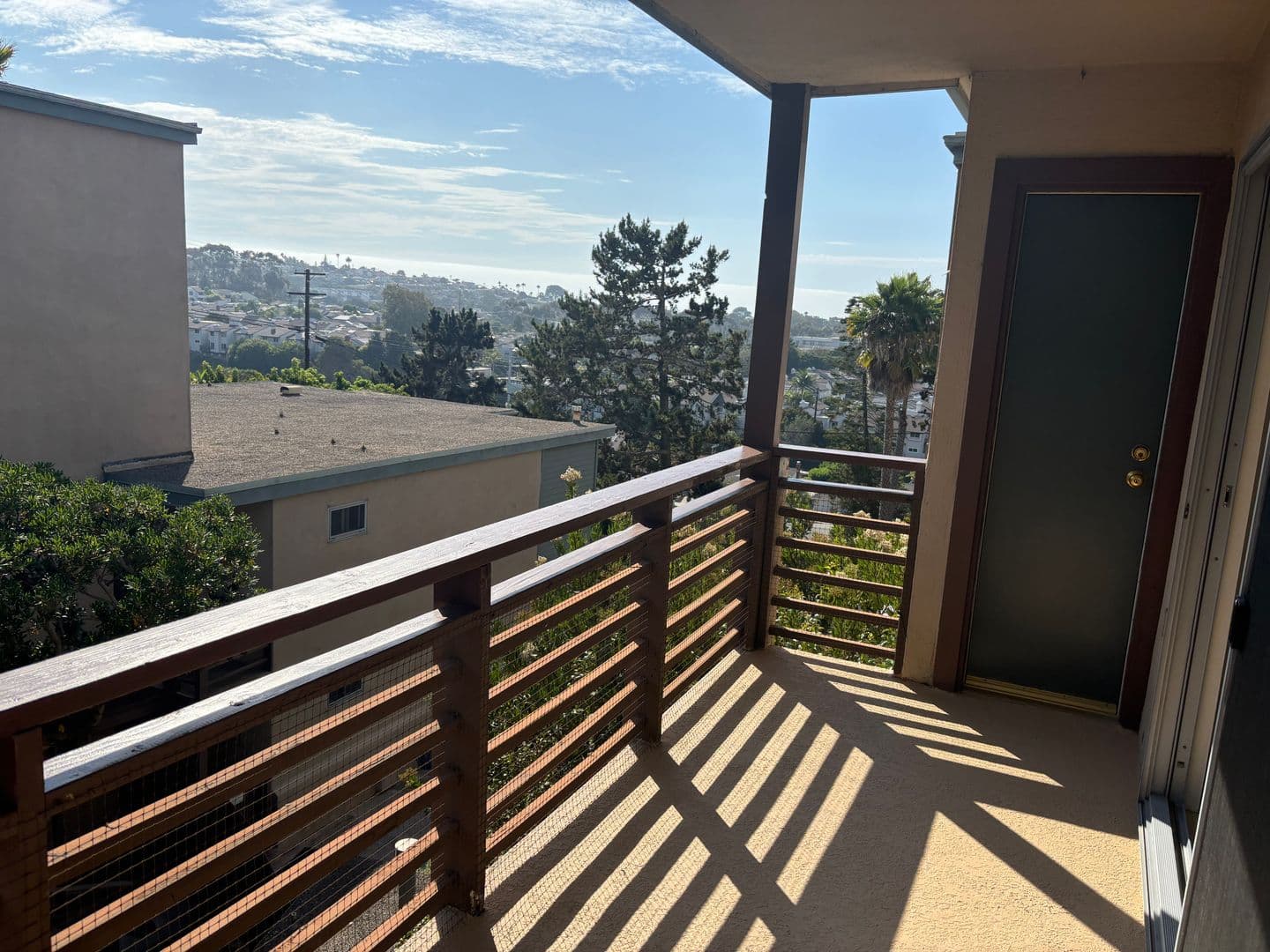 San Diego Apartment: 3748 Curtis St.