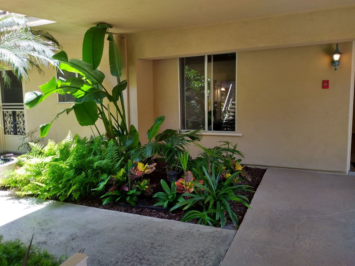 San Diego Apartment: 1633 Diamond St.