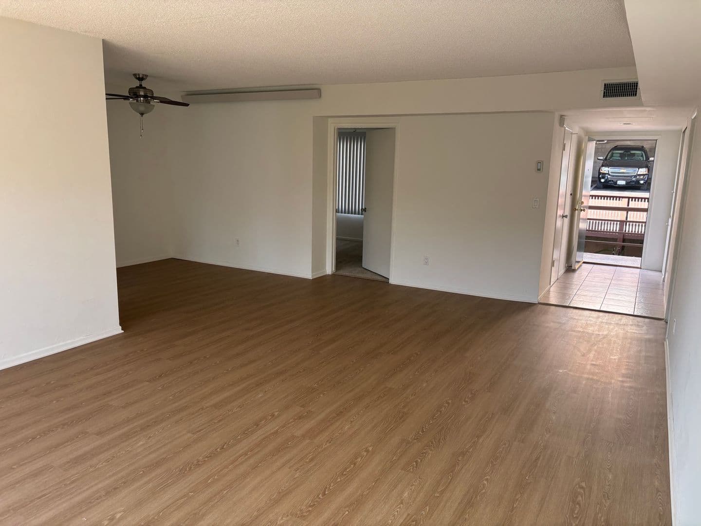 San Diego Apartment: 3748 Curtis St.