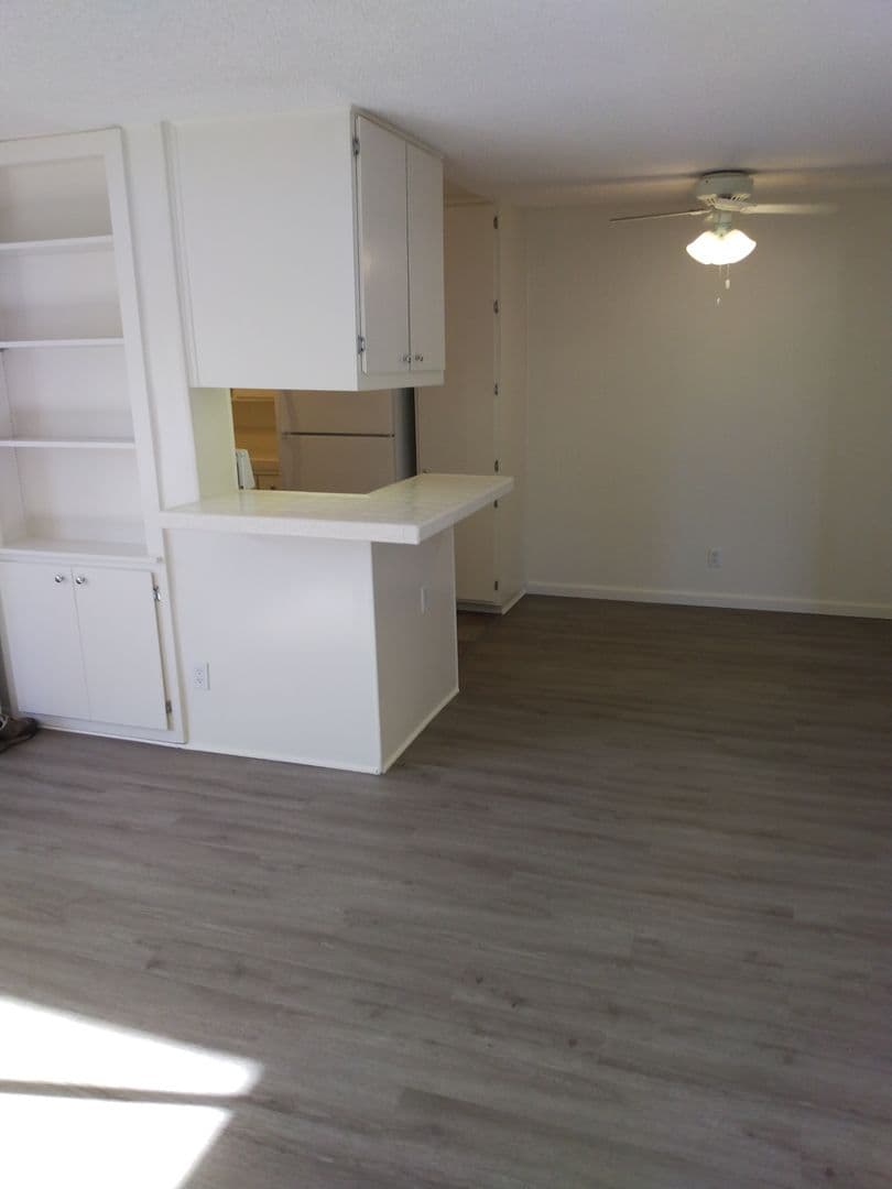 San Diego Apartment: 1633 Diamond St.