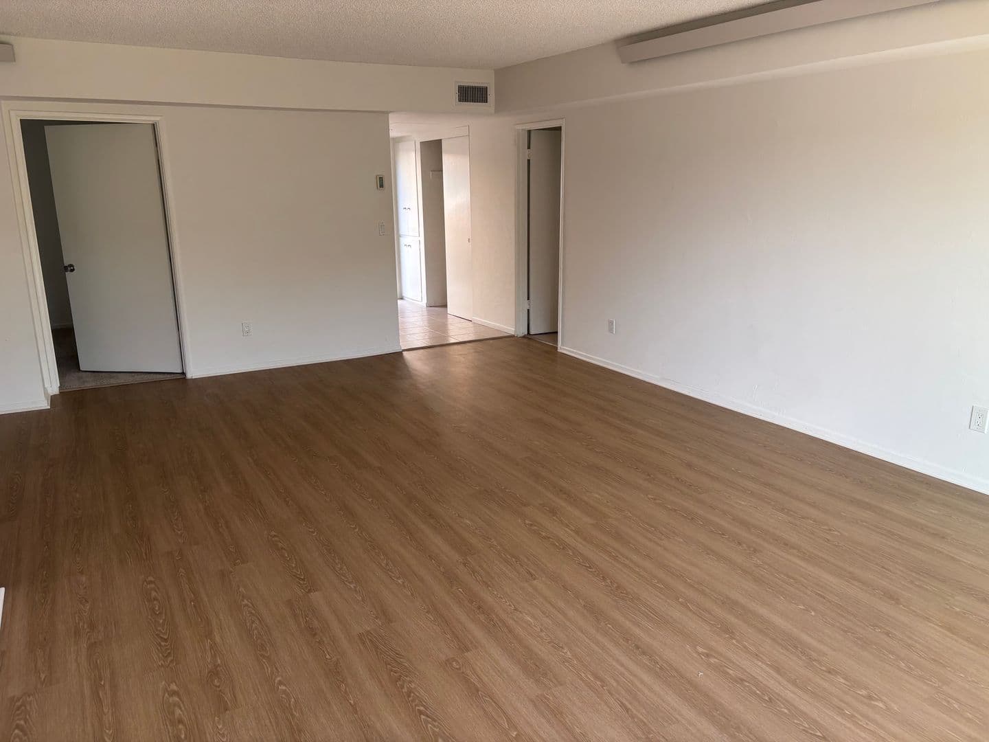 San Diego Apartment: 3748 Curtis St.