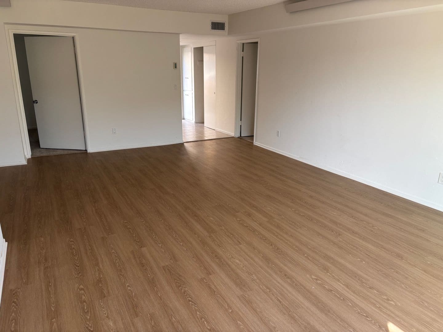 San Diego Apartment: 3748 Curtis St.