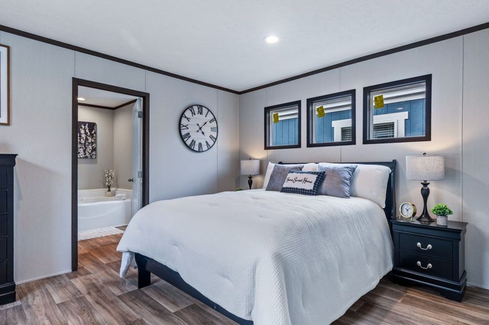 Mcpherson Apartment: 1909 Millers Lane