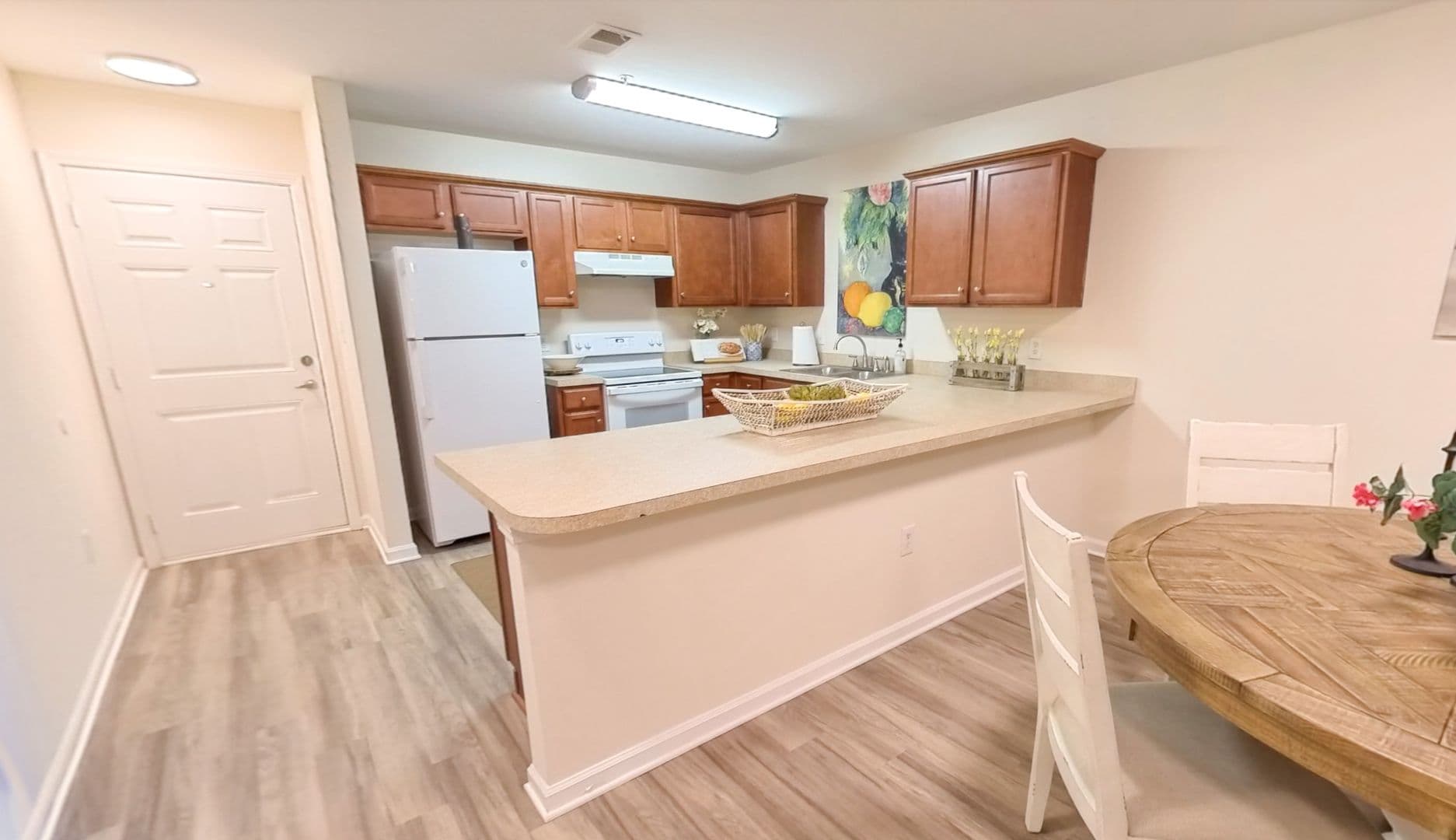 Conway Apartment: 321 Patriots Hollow Way