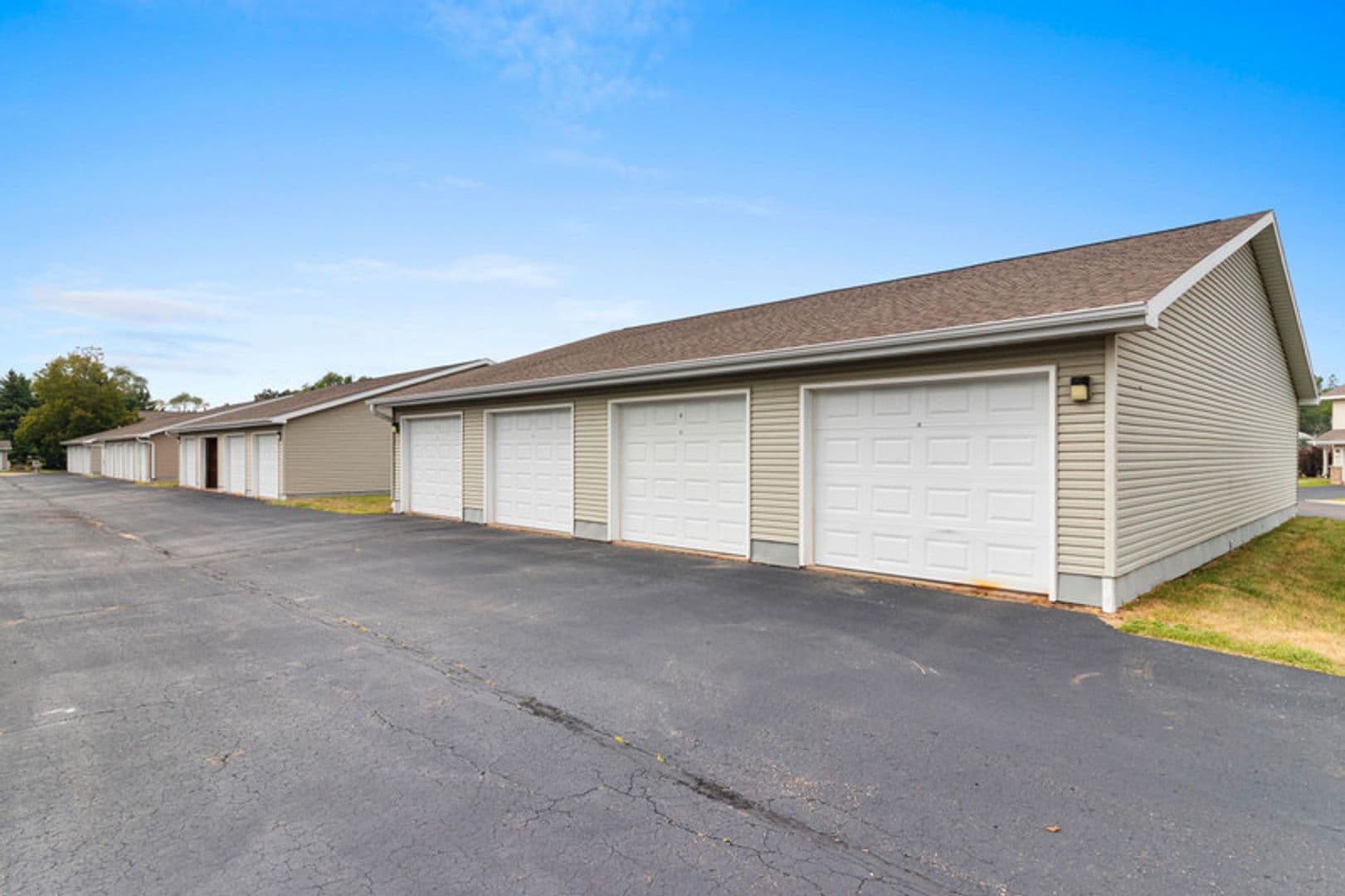 Plover Apartment: 2956 Hickory Drive