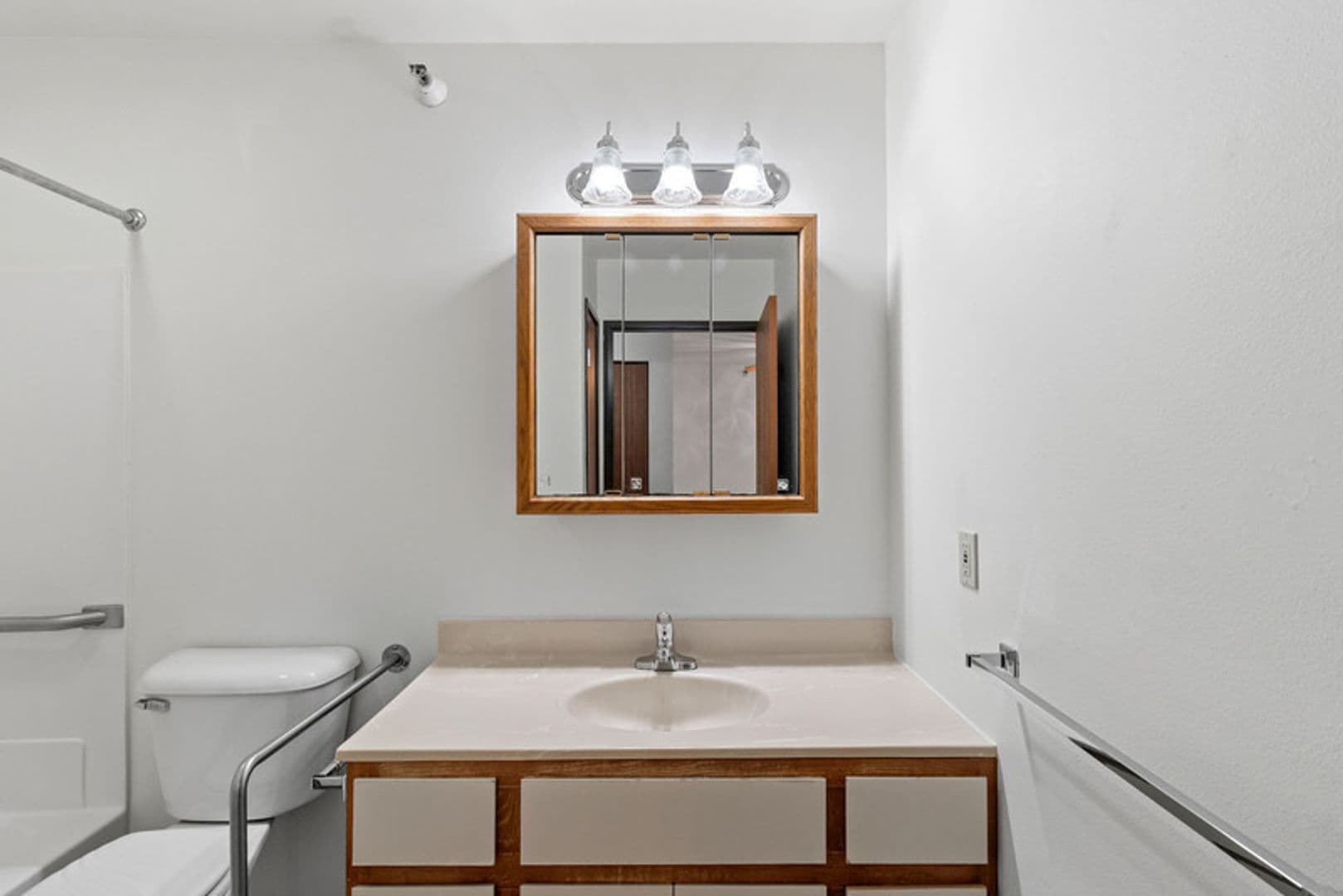 Plover Apartment: 2956 Hickory Drive
