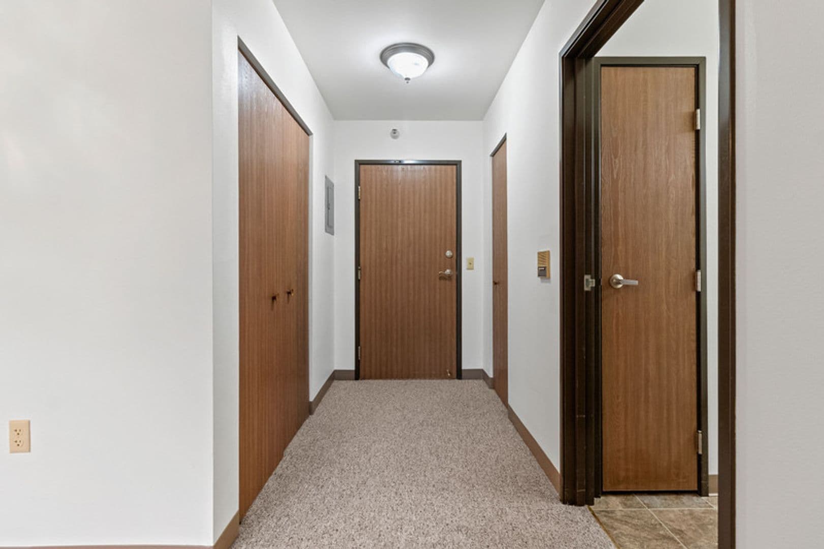 Plover Apartment: 2956 Hickory Drive