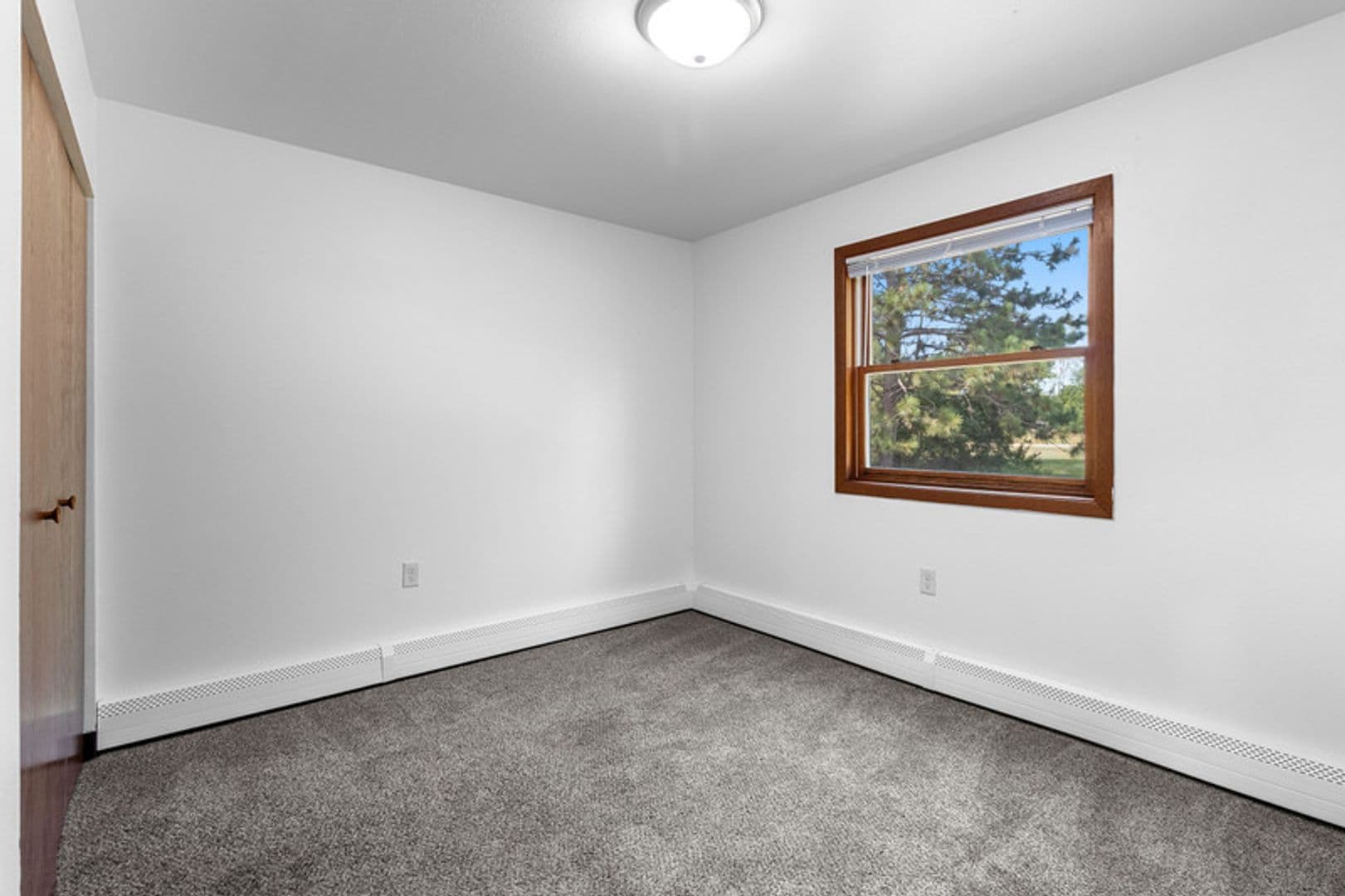 Plover Apartment: 2956 Hickory Drive