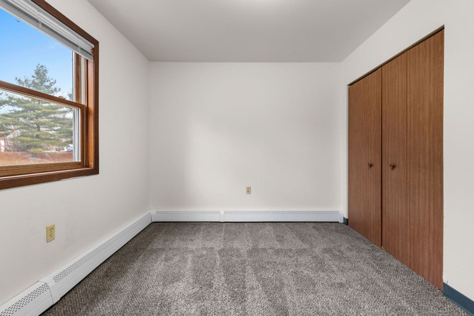 Plover Apartment: 2956 Hickory Drive