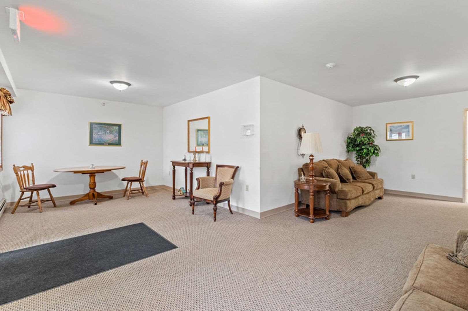 Plover Apartment: 2956 Hickory Drive
