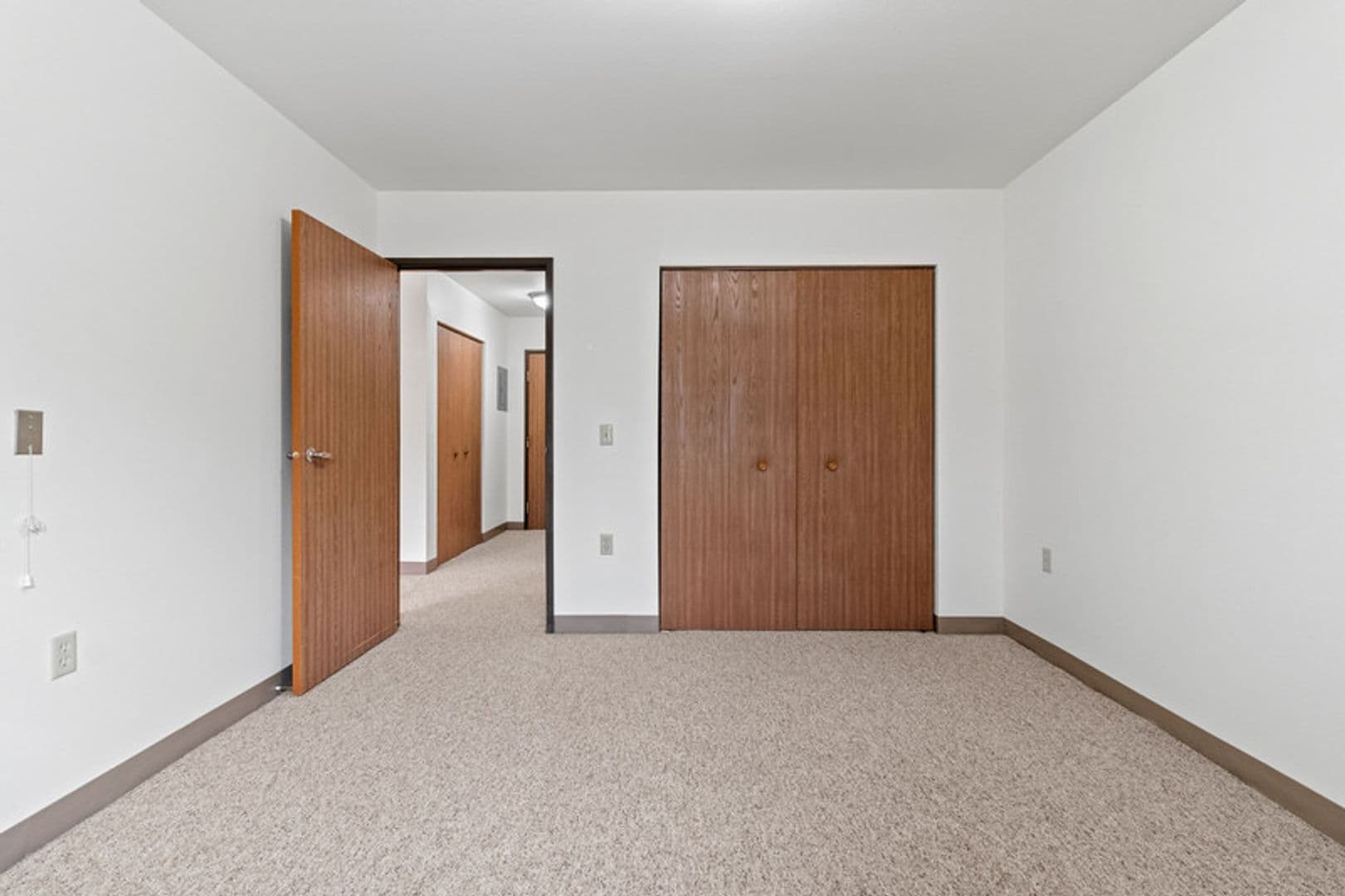 Plover Apartment: 2956 Hickory Drive