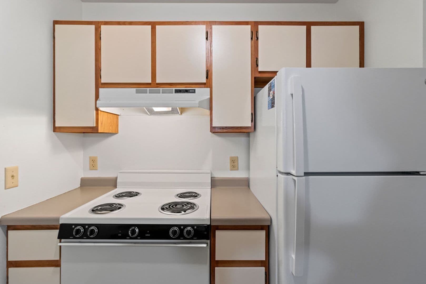 Plover Apartment: 2956 Hickory Drive