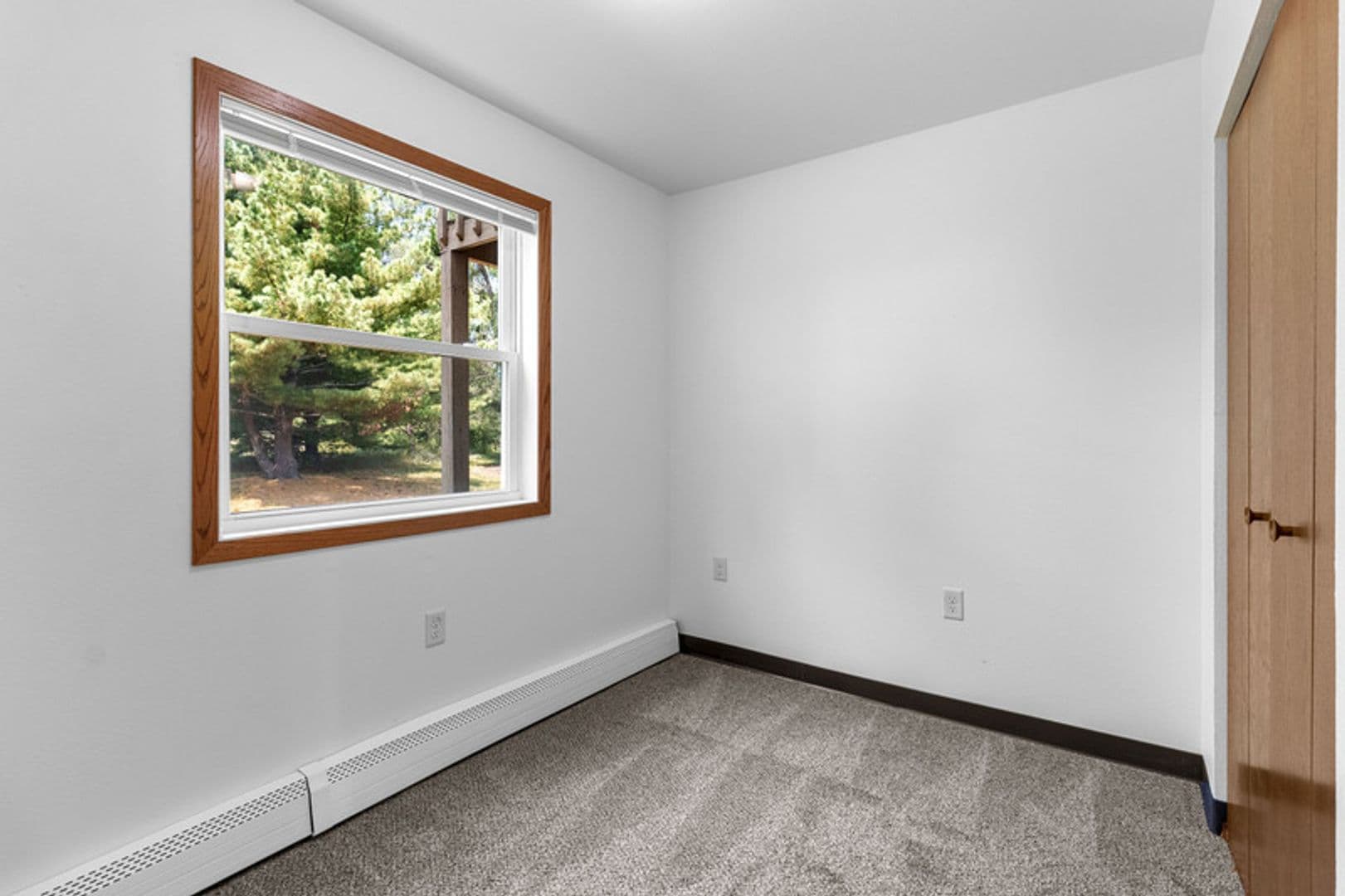 Plover Apartment: 2956 Hickory Drive