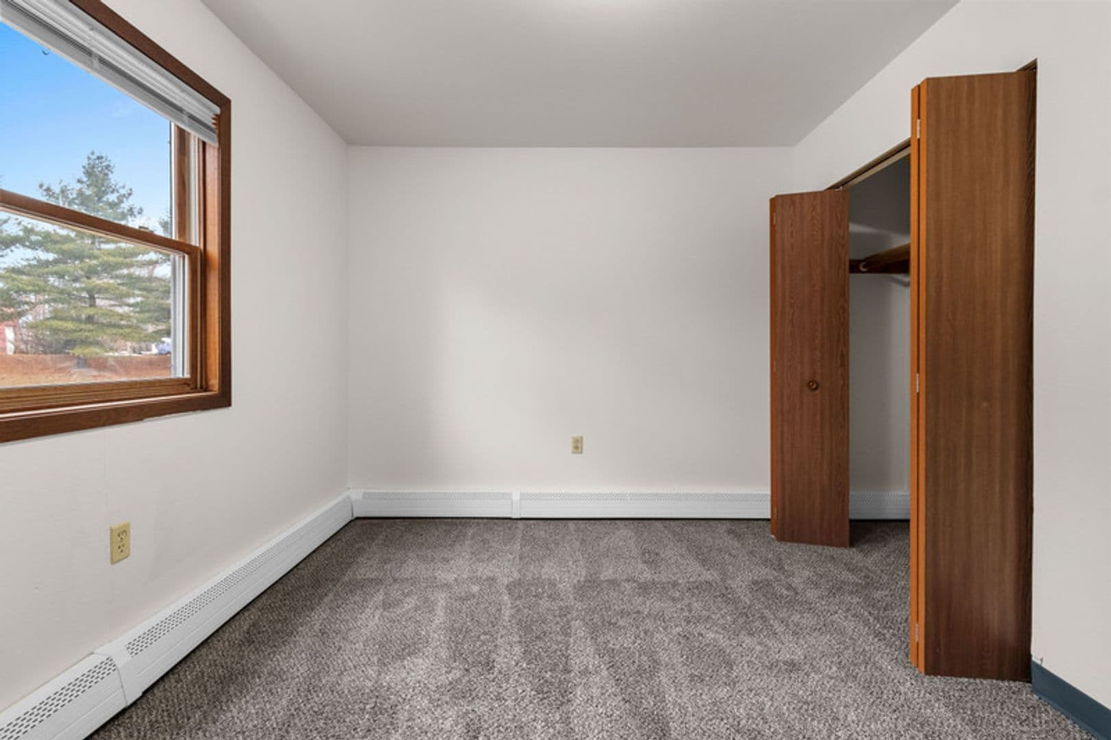 Plover Apartment: 2956 Hickory Drive