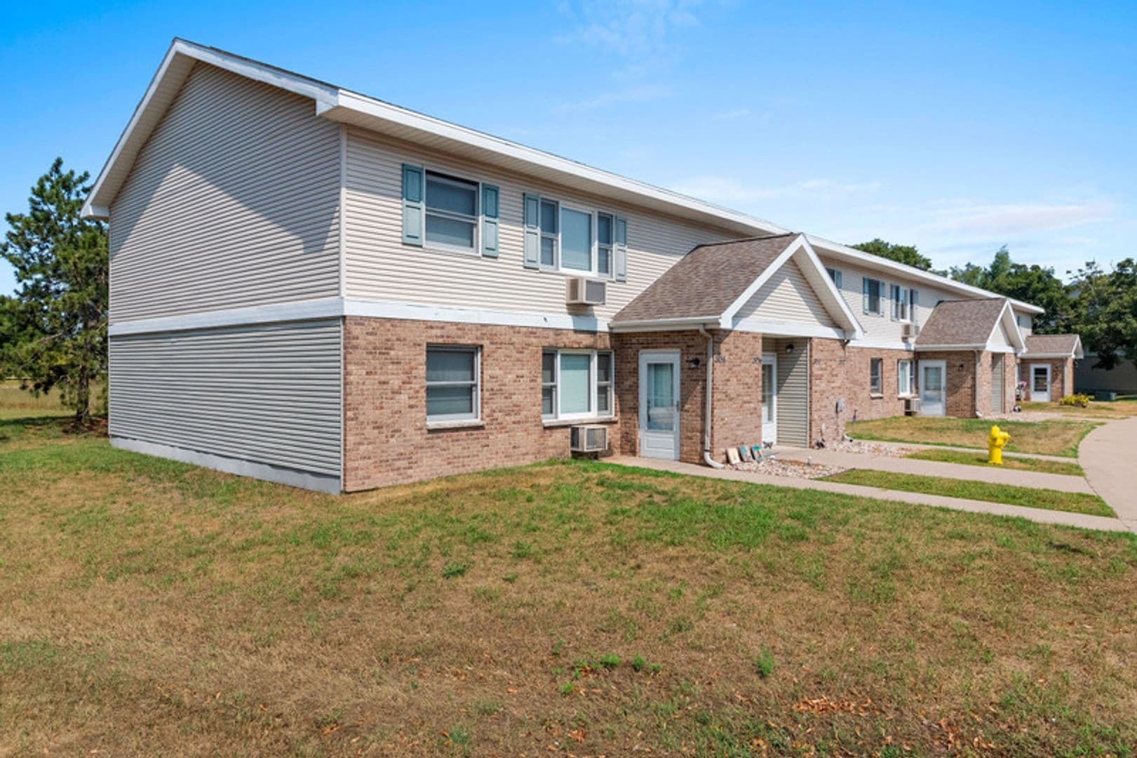 Plover Apartment: 2956 Hickory Drive