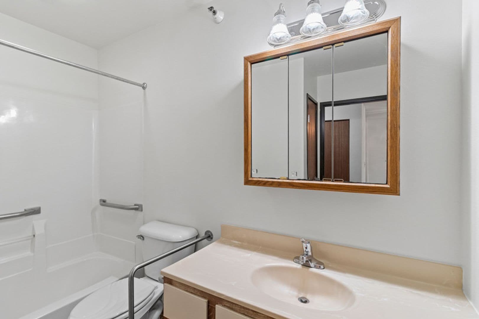 Plover Apartment: 2956 Hickory Drive