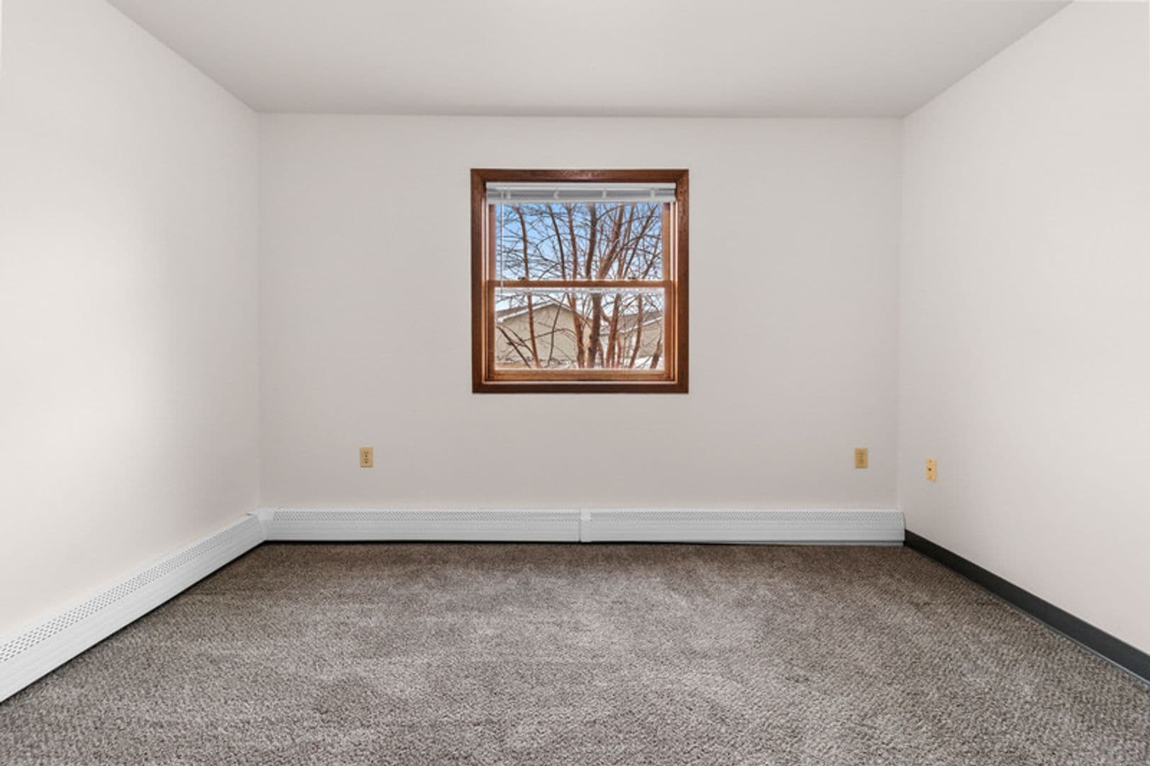 Plover Apartment: 2956 Hickory Drive