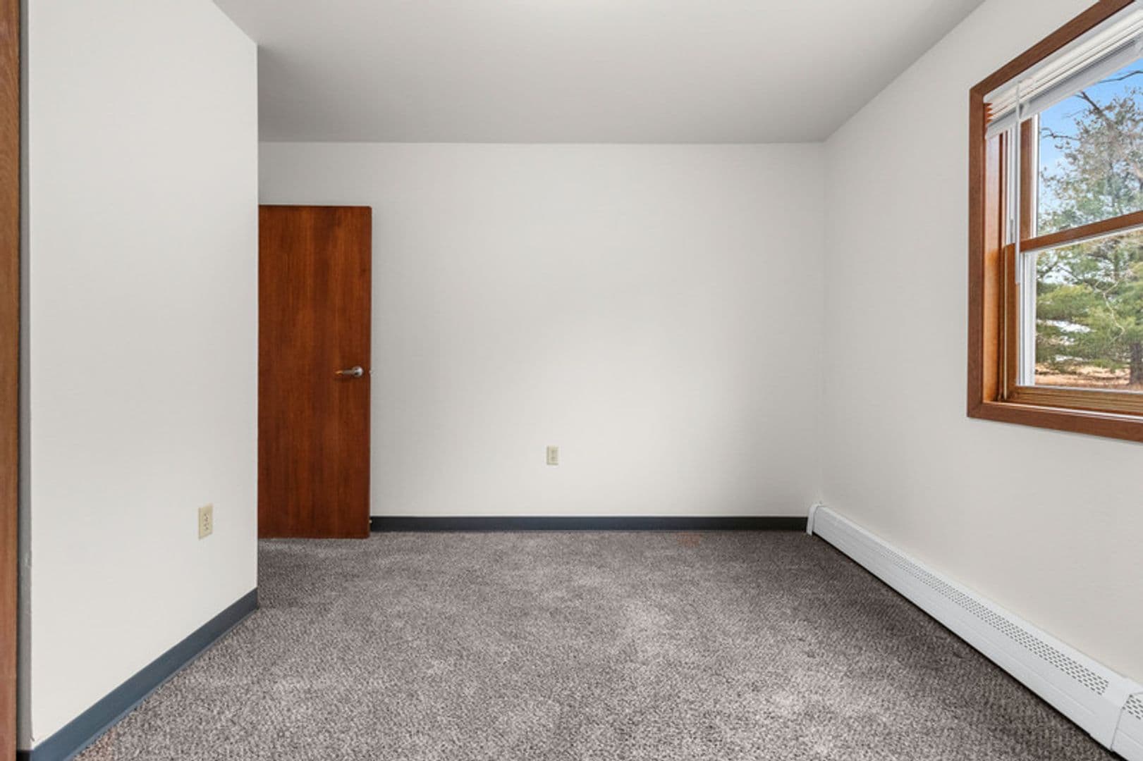 Plover Apartment: 2956 Hickory Drive