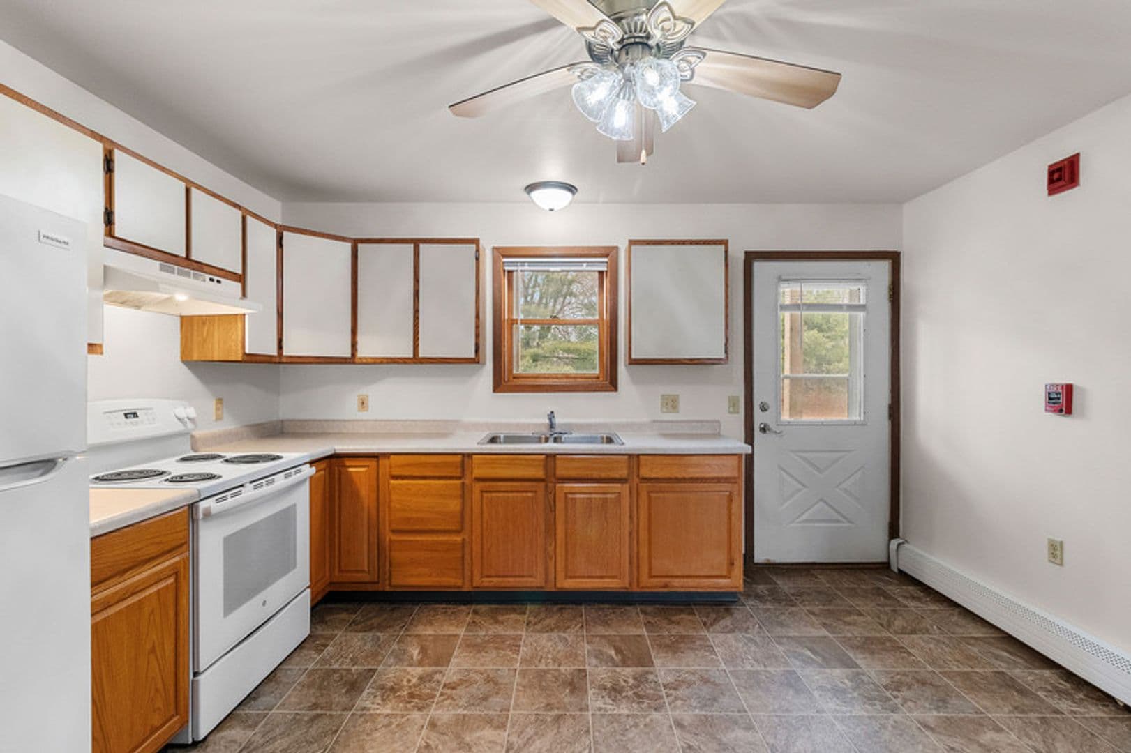 Plover Apartment: 2956 Hickory Drive