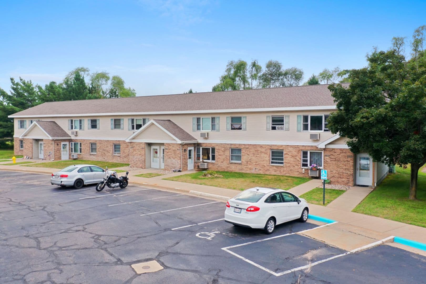 Plover Apartment: 2956 Hickory Drive